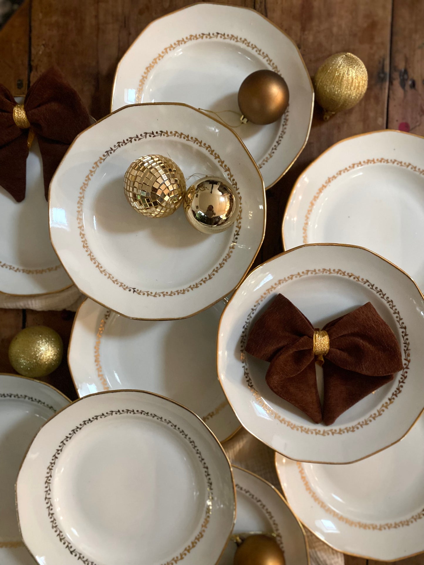 Assiettes en faïence ancienne