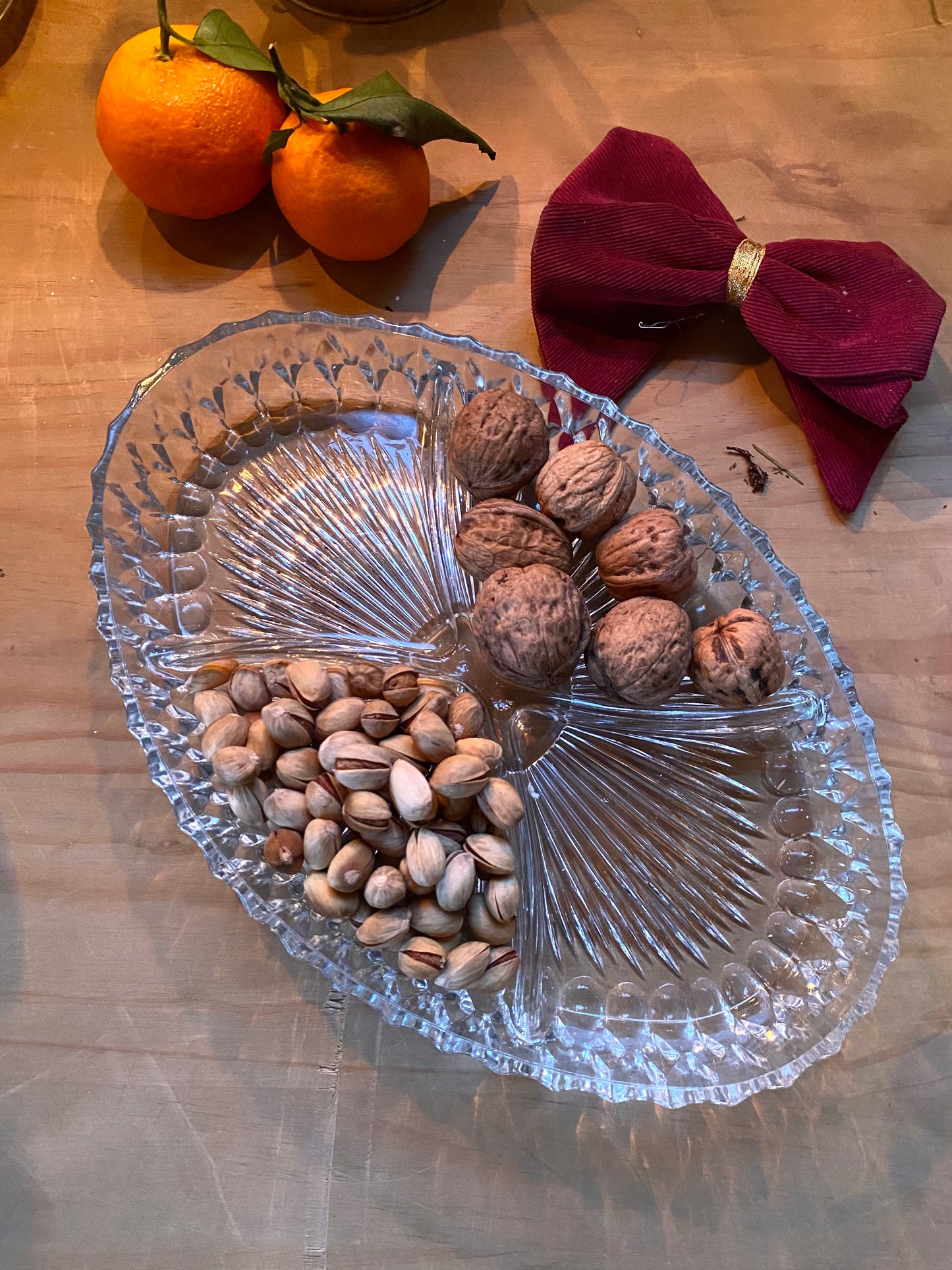 Plat à compartiment ovale