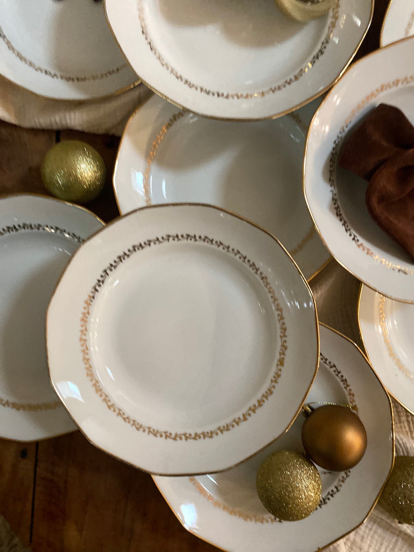 Assiettes en faïence ancienne