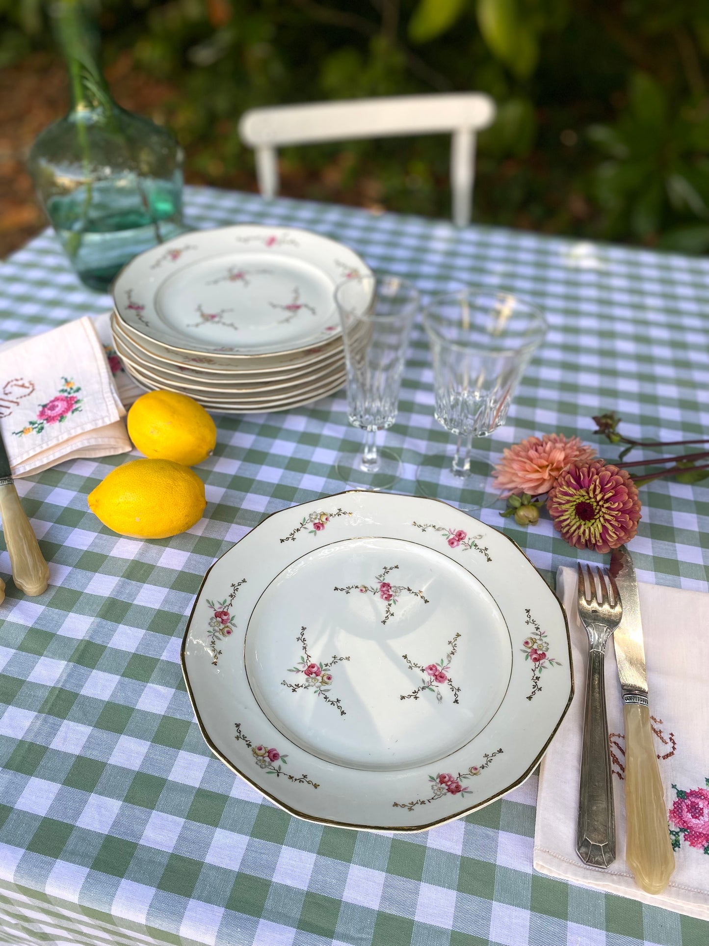 Assiettes plates - Porcelaine du Berry - 1900
