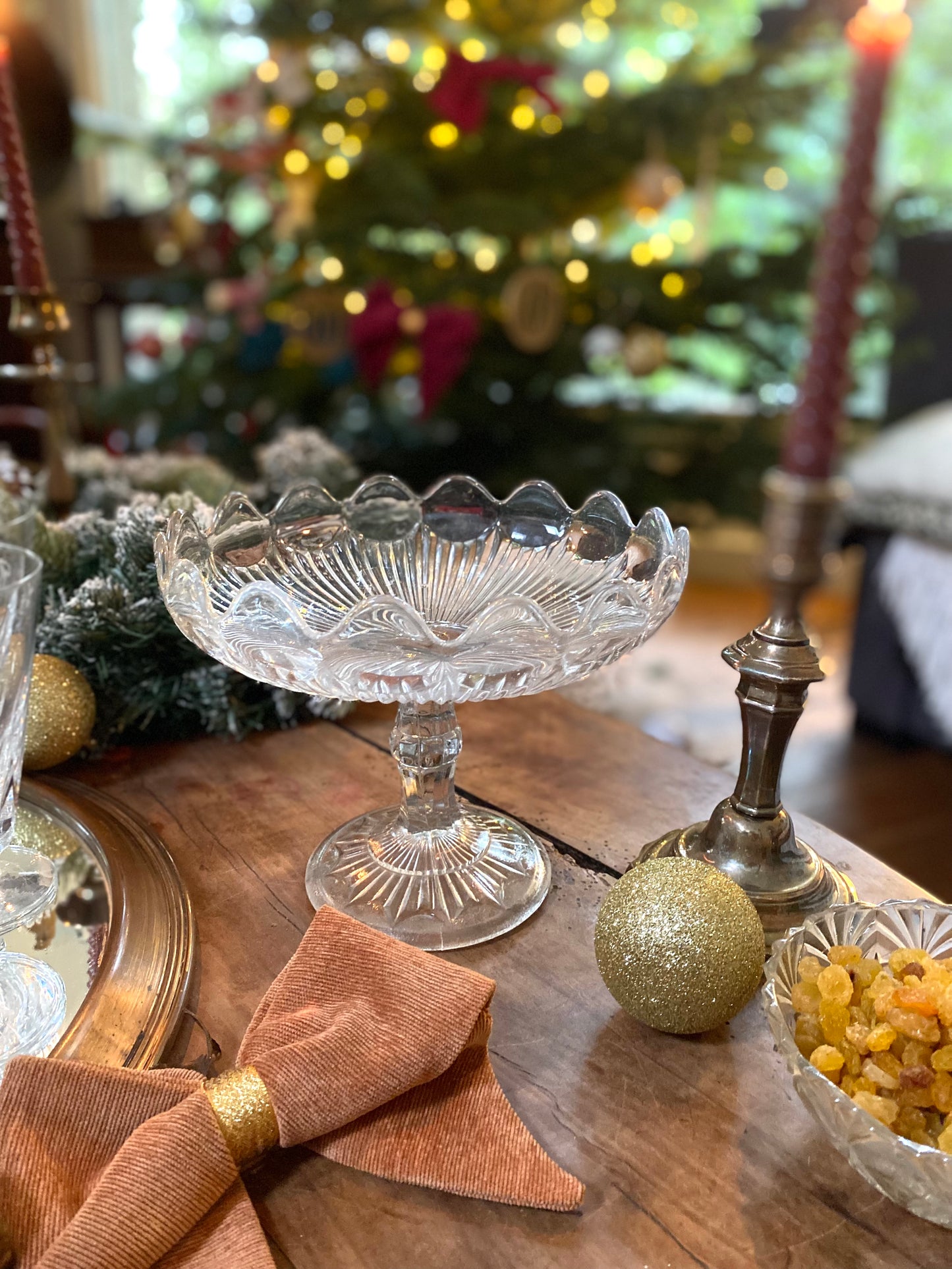 Coupe de présentation en verre ancien