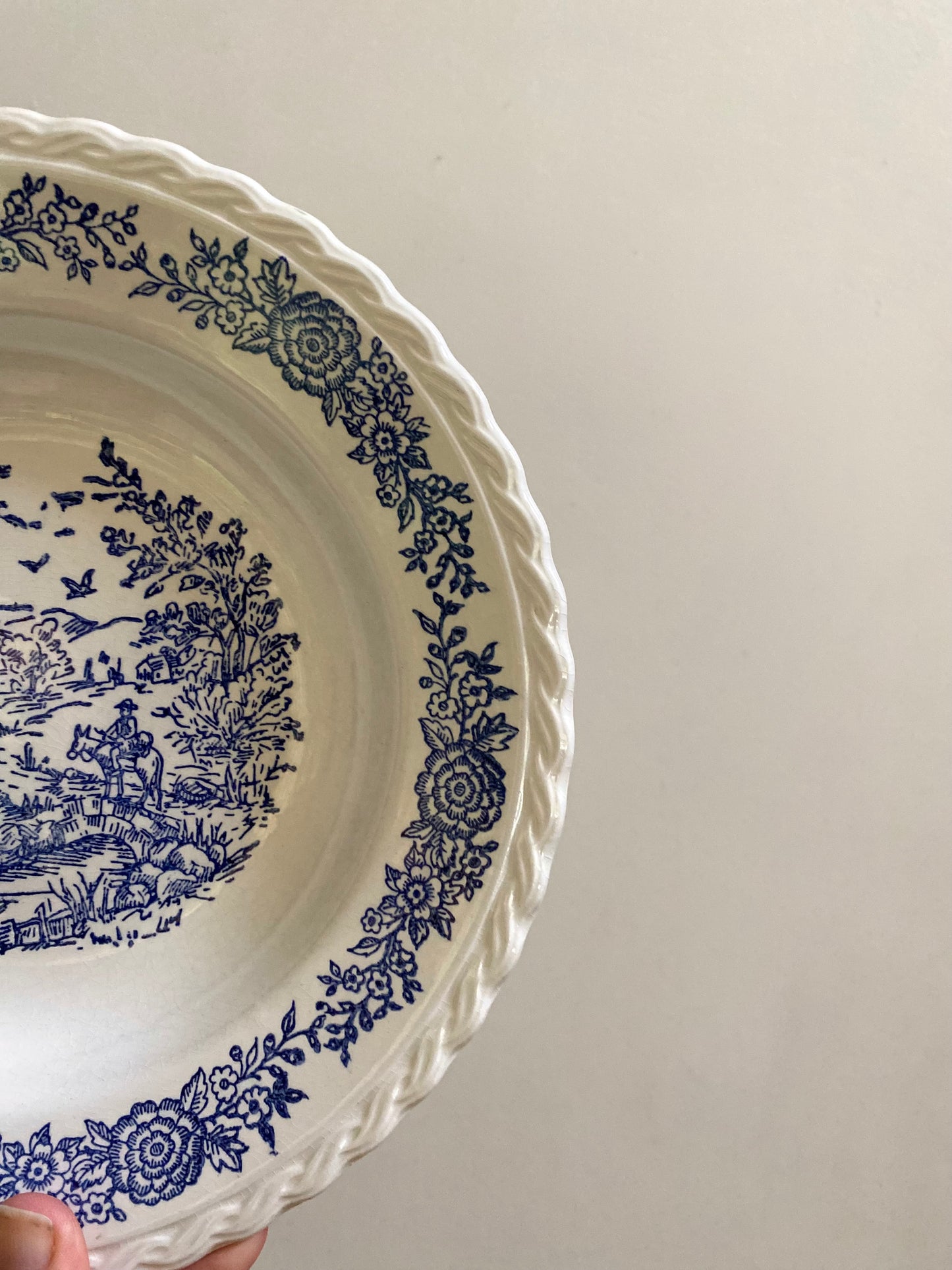 Assiettes creuses en faïence anglaise