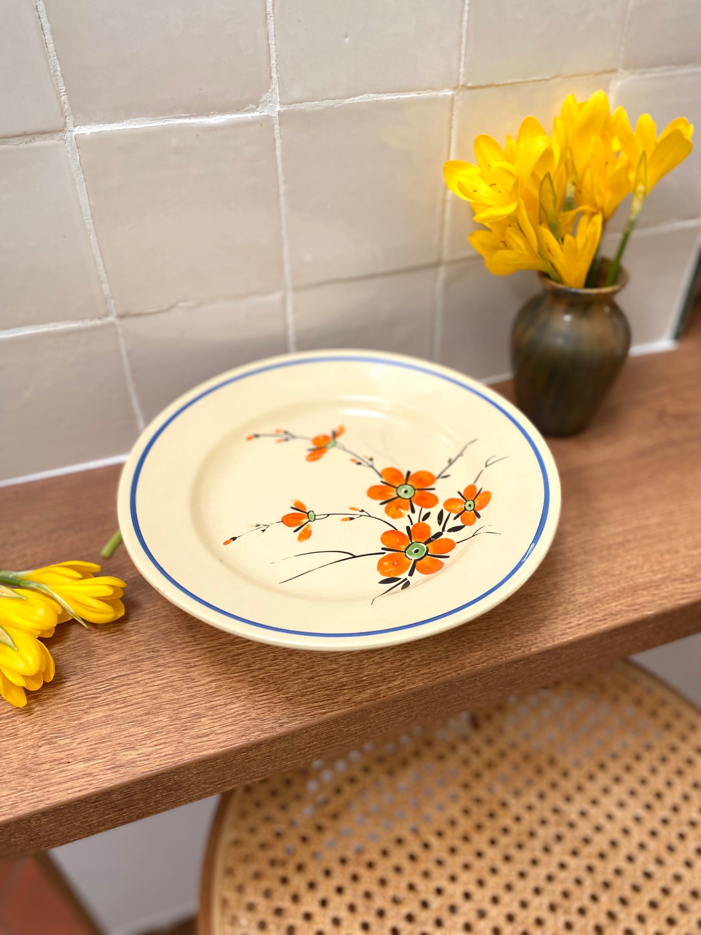 Plat de présentation sur pied