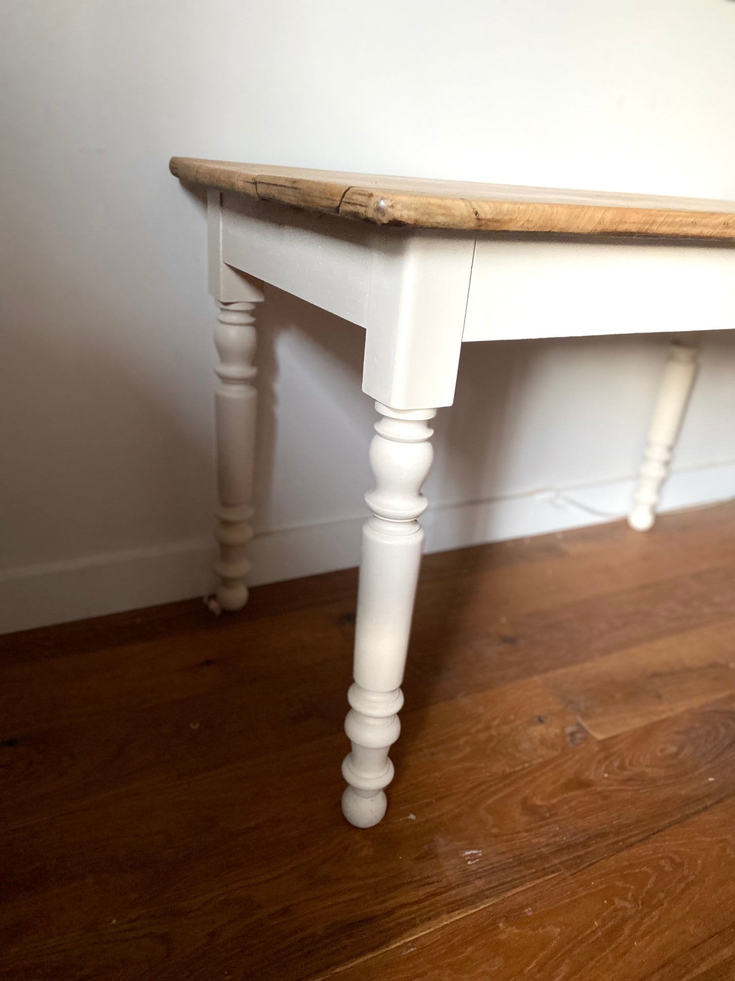 Table ancienne en noyer