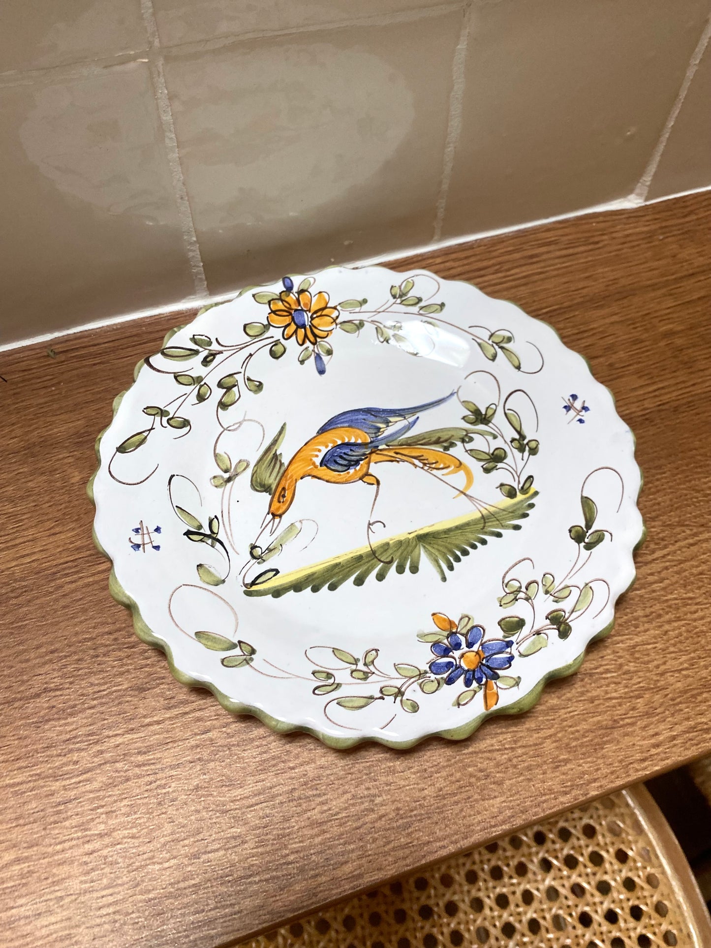 Grande tasse en céramique ancienne