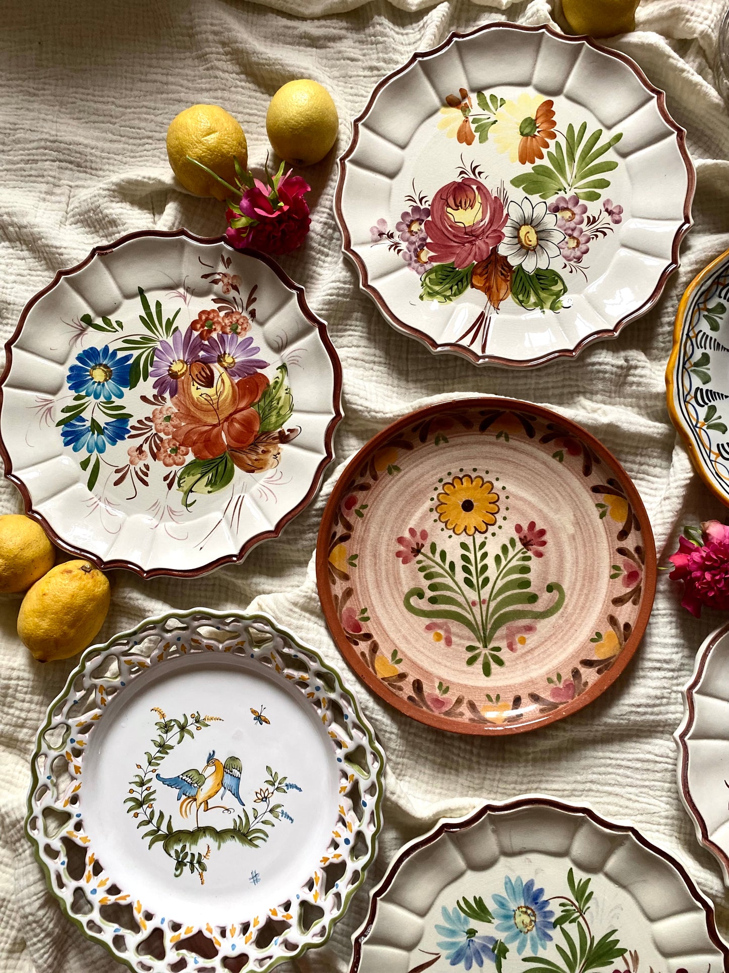 Assiettes anciennes dépareillées