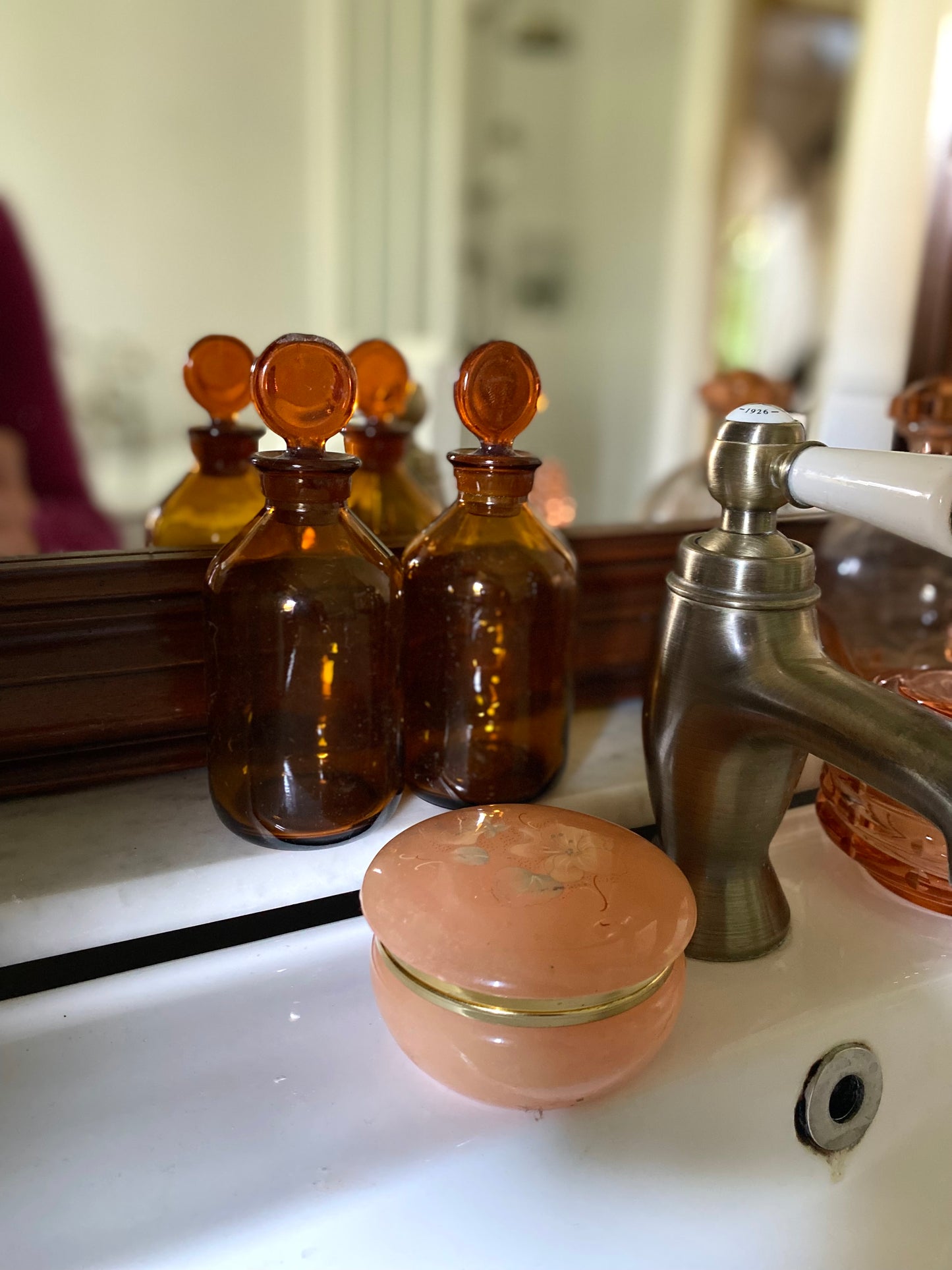 Alice / Boîte à bijoux en albâtre