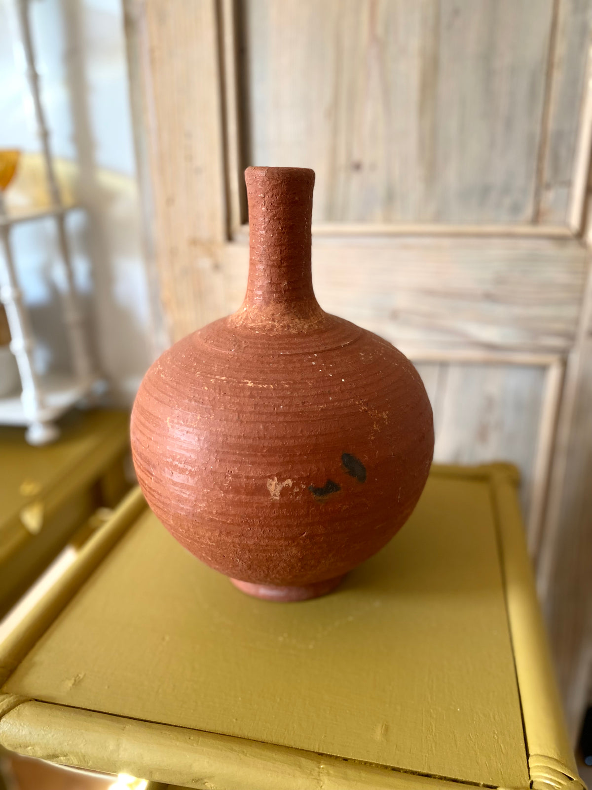 Vase bouteille en terre cuite, col long, poterie tournée