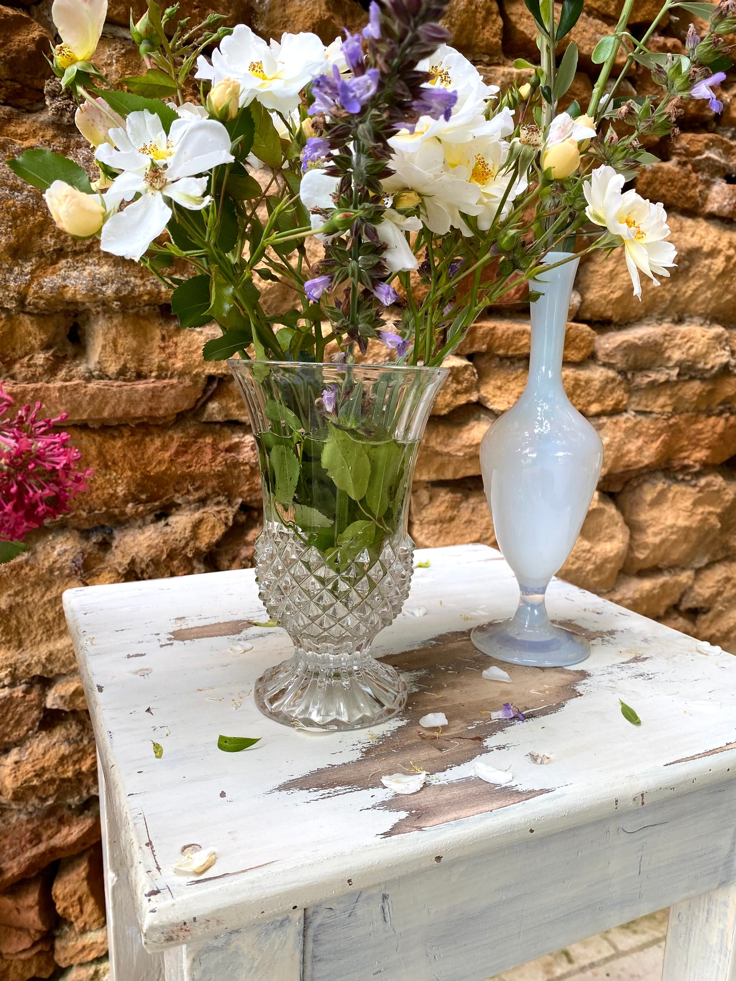 Vase vintage en verre moulé