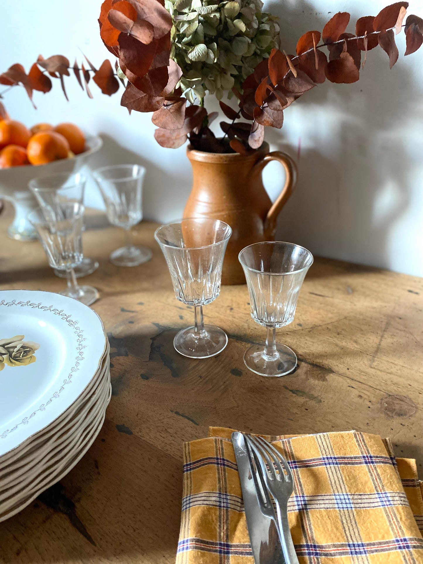 Service de 24 verres en verre ciselé