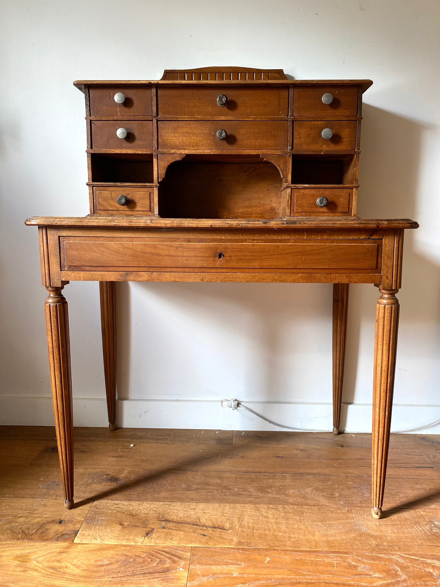 Bureau secrétaire en bois massif ancien