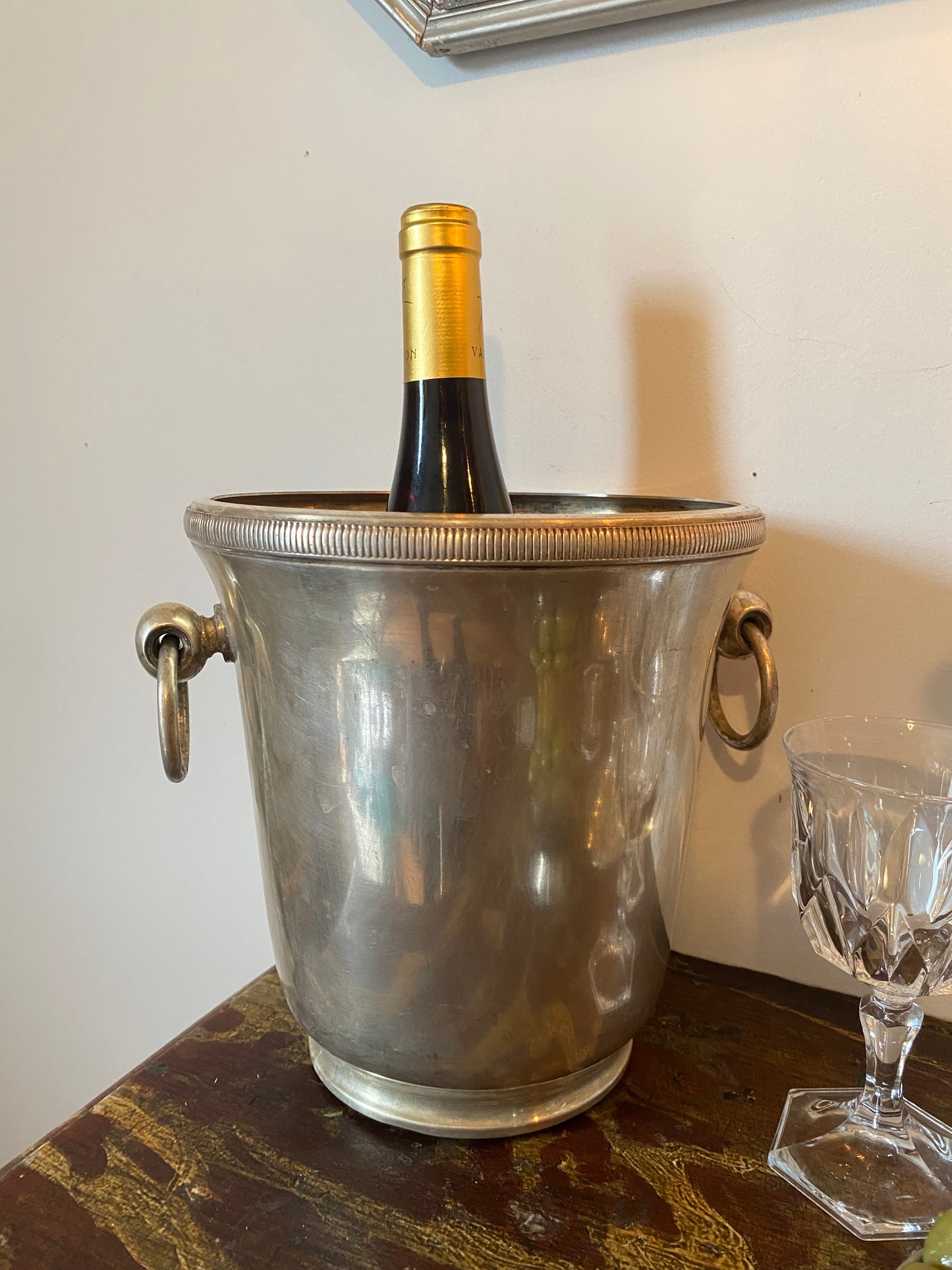 Seau à champagne en métal ancien