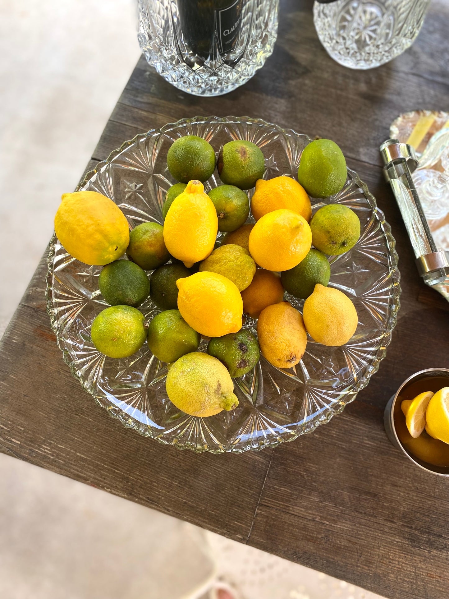 Coupe de présentation en verre ancien