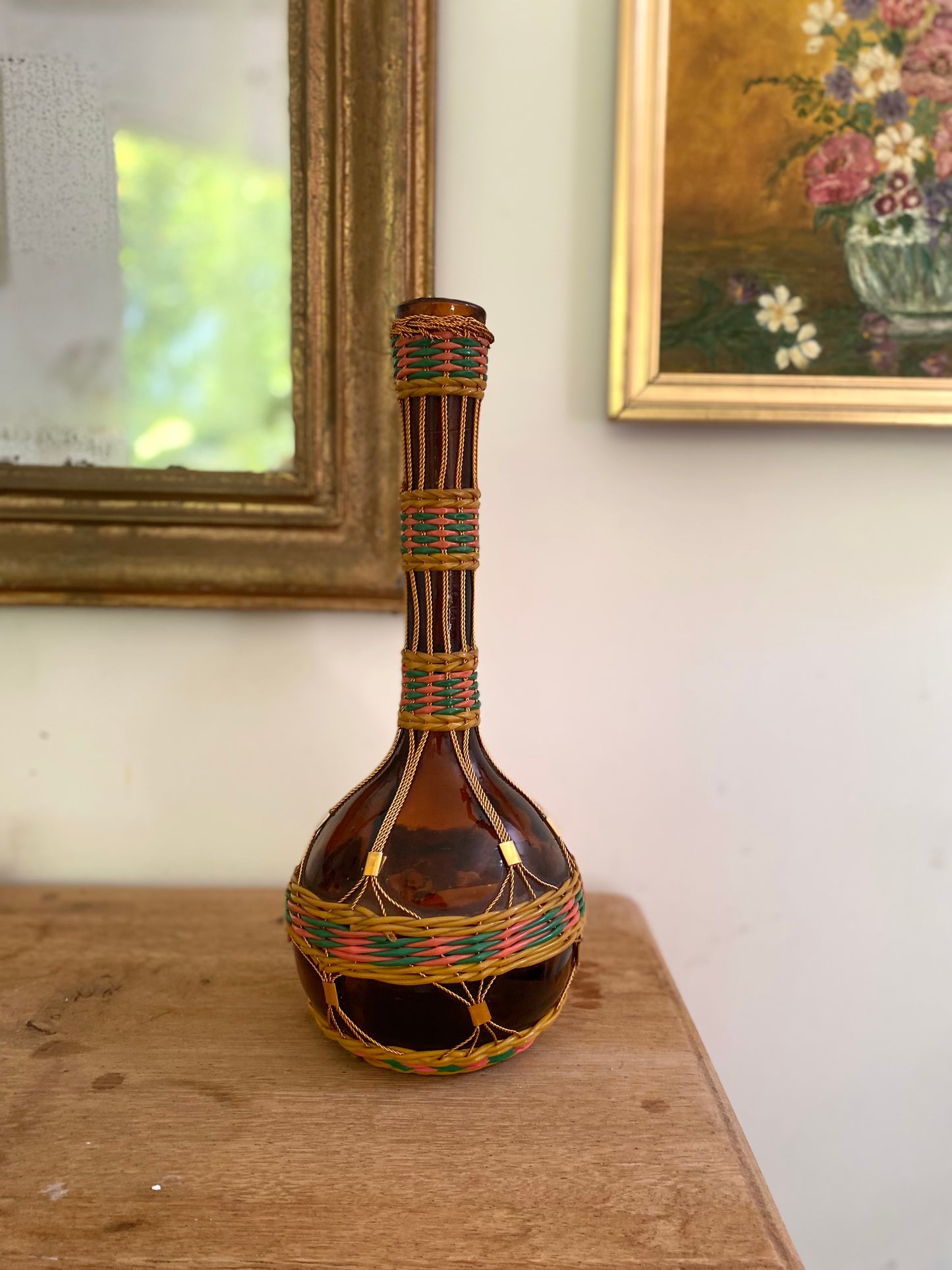 Carafe - Bouteille en Verre Ambré, Gainée de Osier et Scoubidou Tressé - Années 60/70