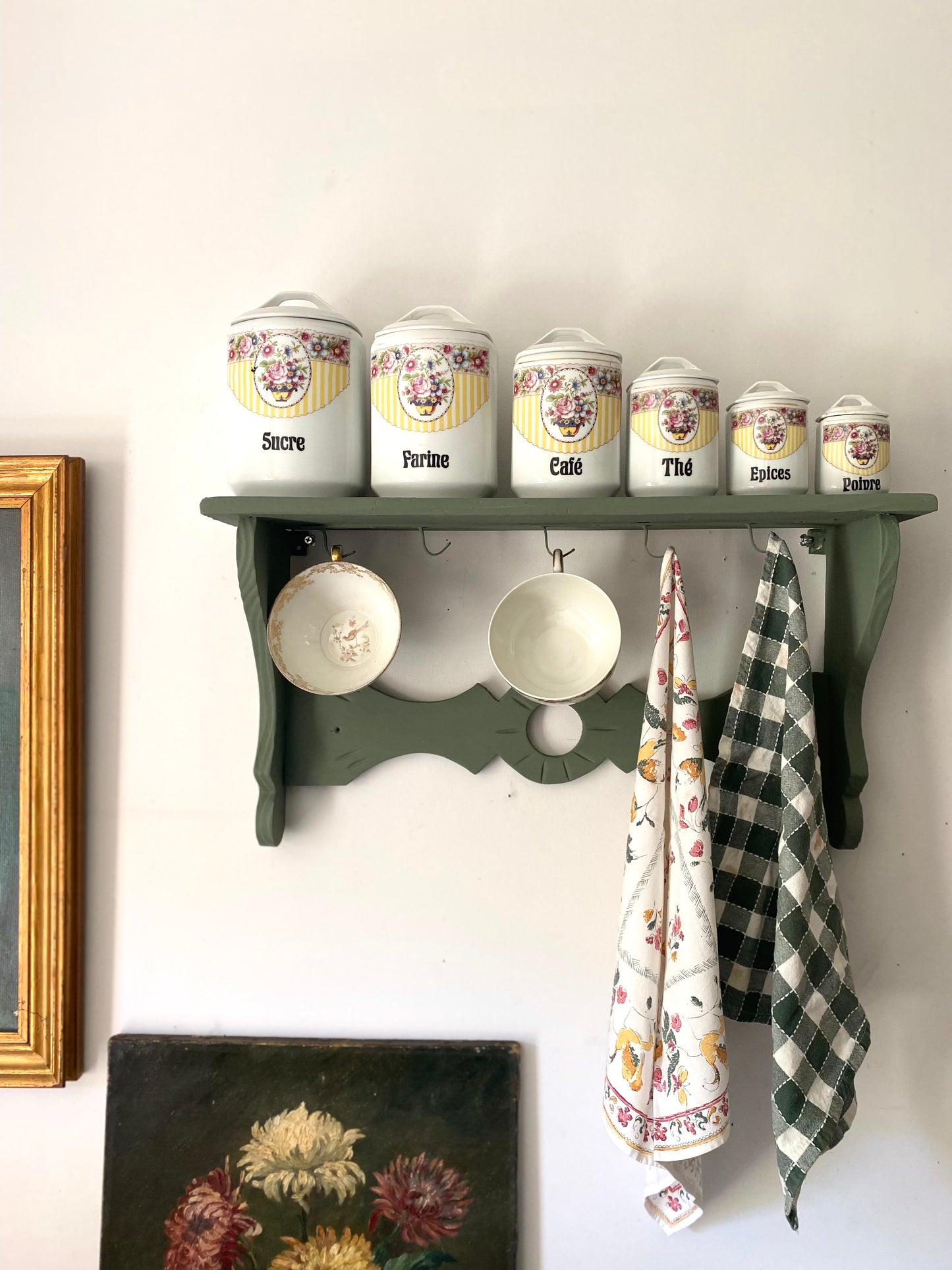 Étagère de cuisine murale vintage