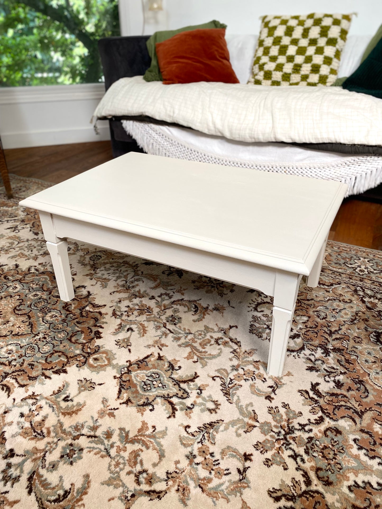 Table basse en bois ancien repeinte