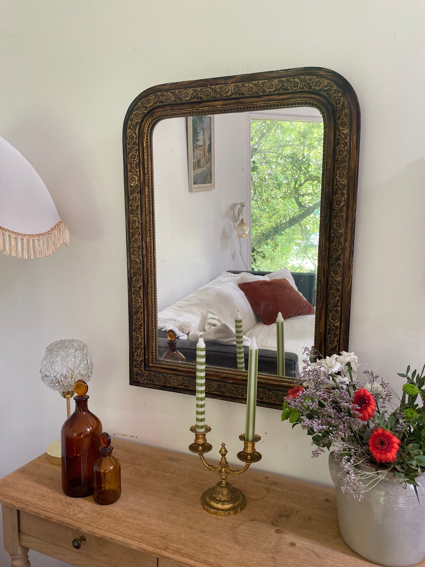 Miroir Louis-Philippe, bois et stuc doré — fin XIXe