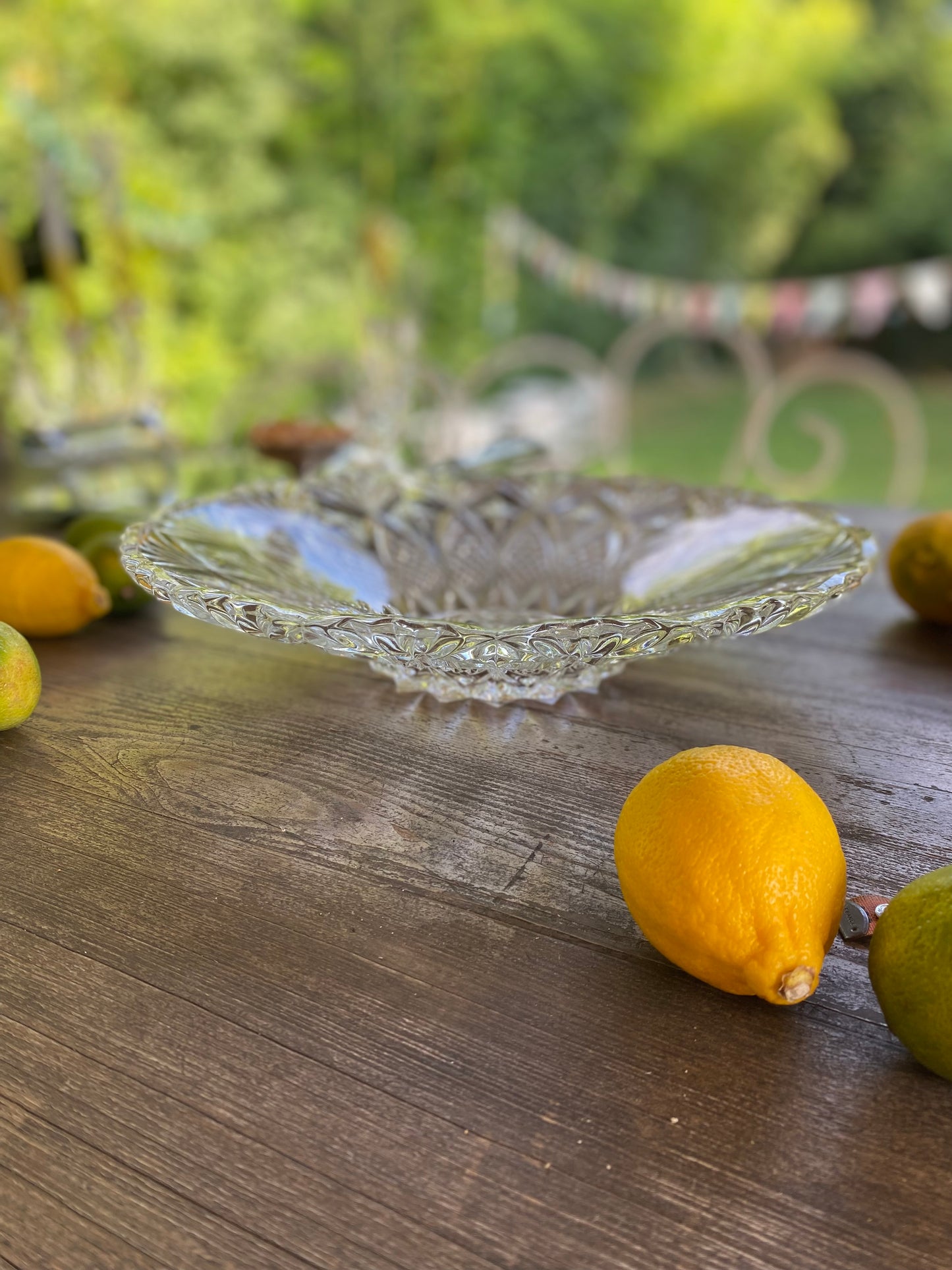 Coupe de présentation en verre taillé