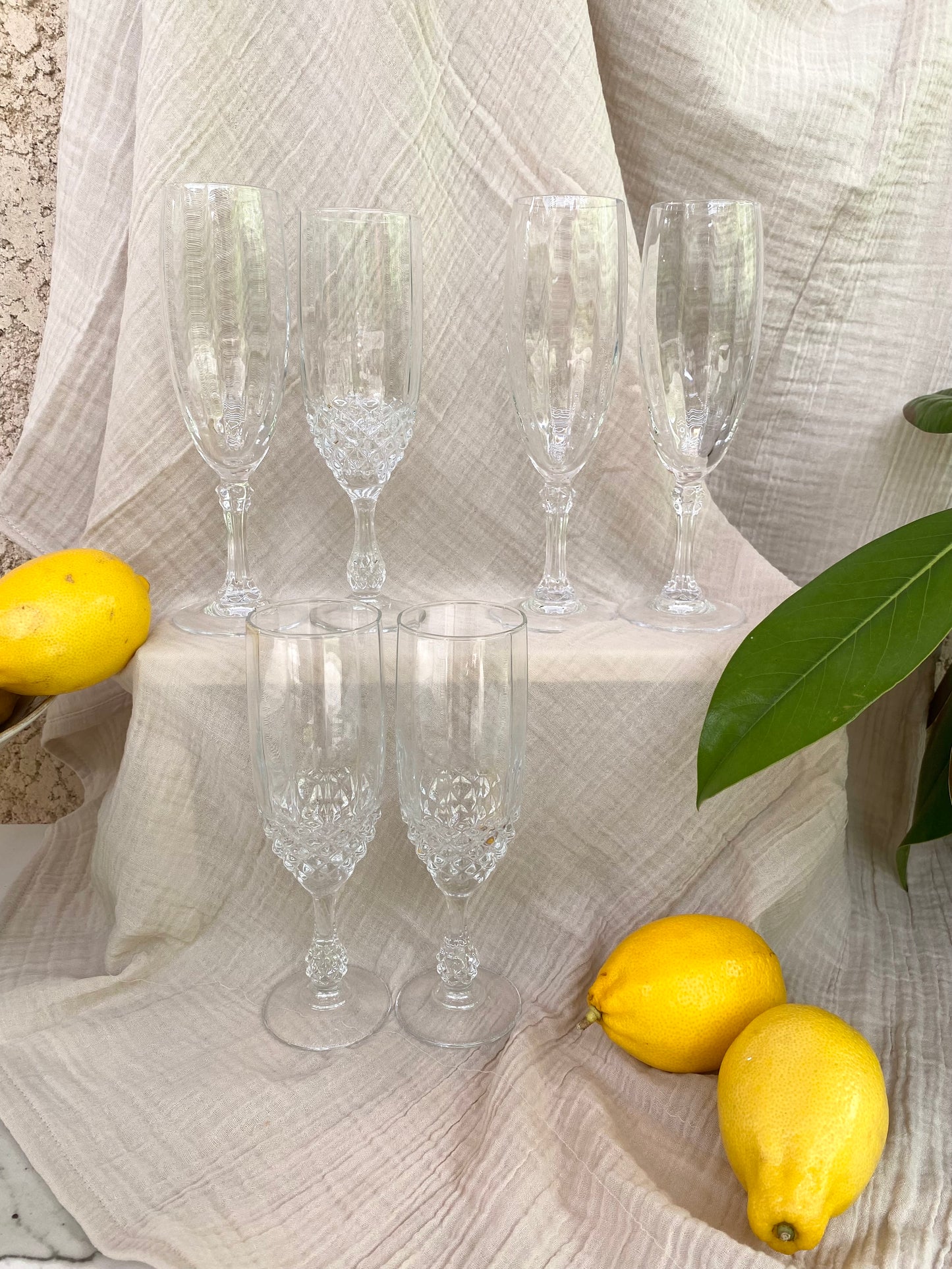 Service de 6 flûtes à champagne dépareillées