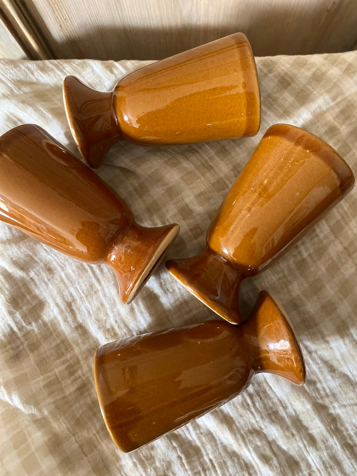 Ensemble de 4 mazagrans vintage en faïence caramel