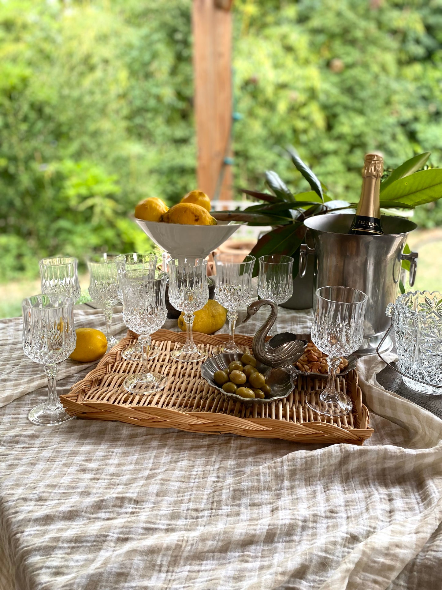 Service de verres à pied dépareillés