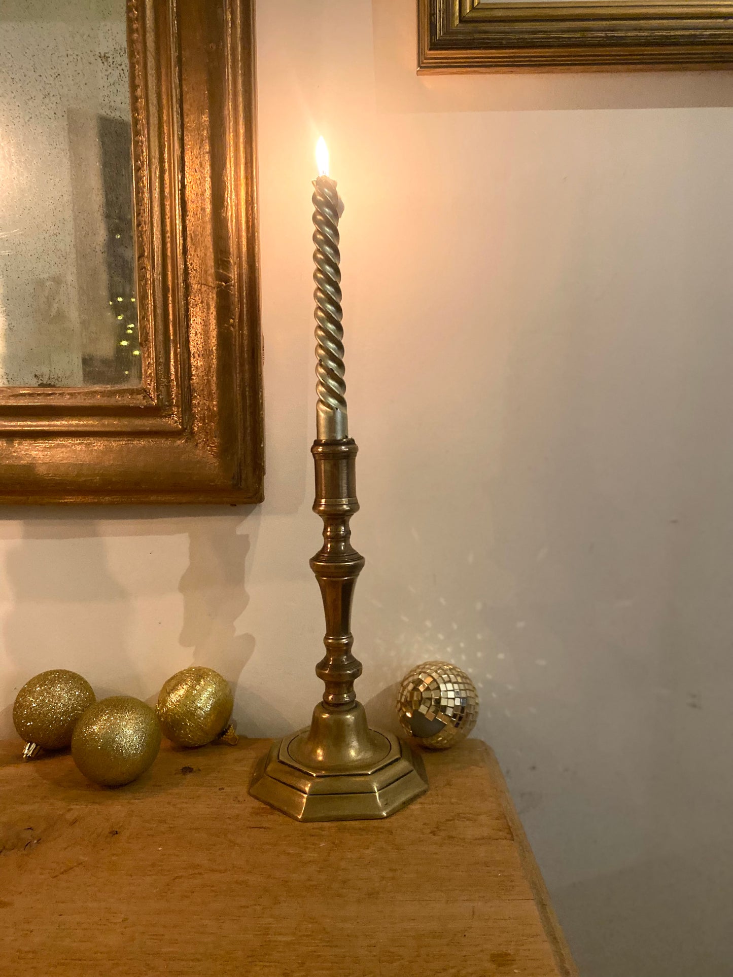 Bougeoir en laiton ancien