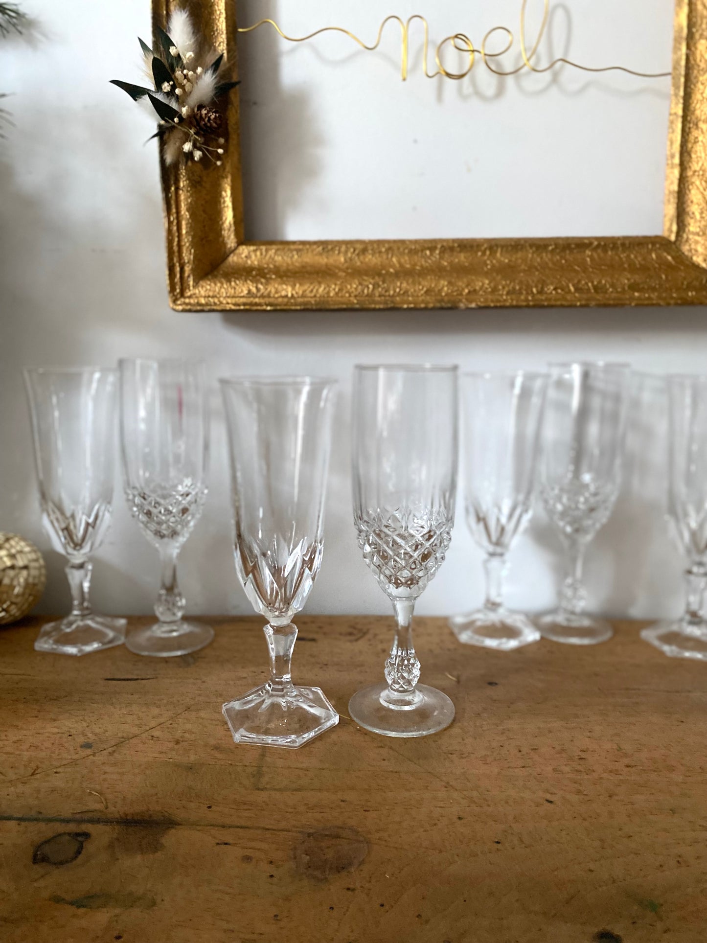 Flutes à champagne en cristal ancien