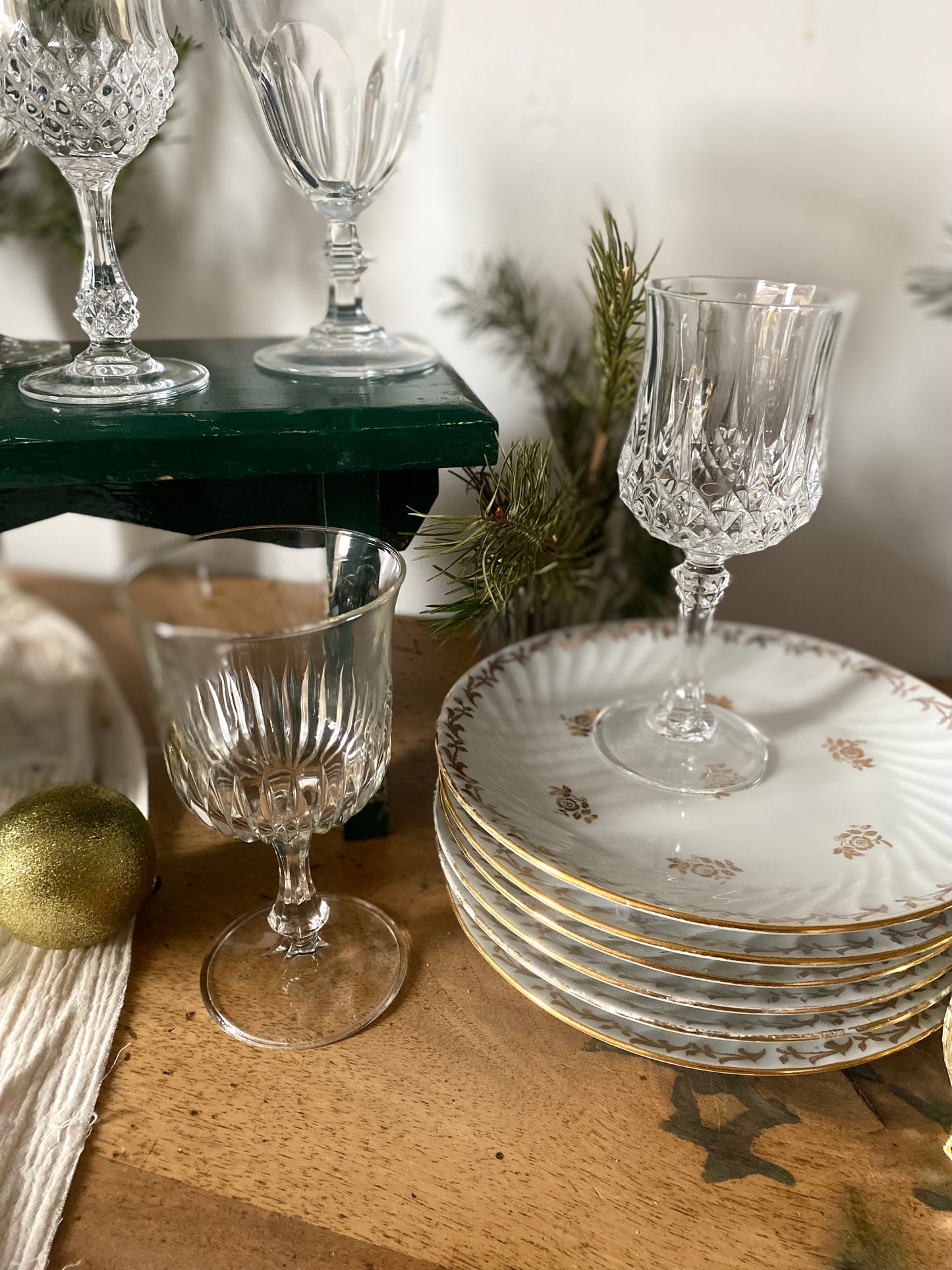 Verres à pied dépareillés