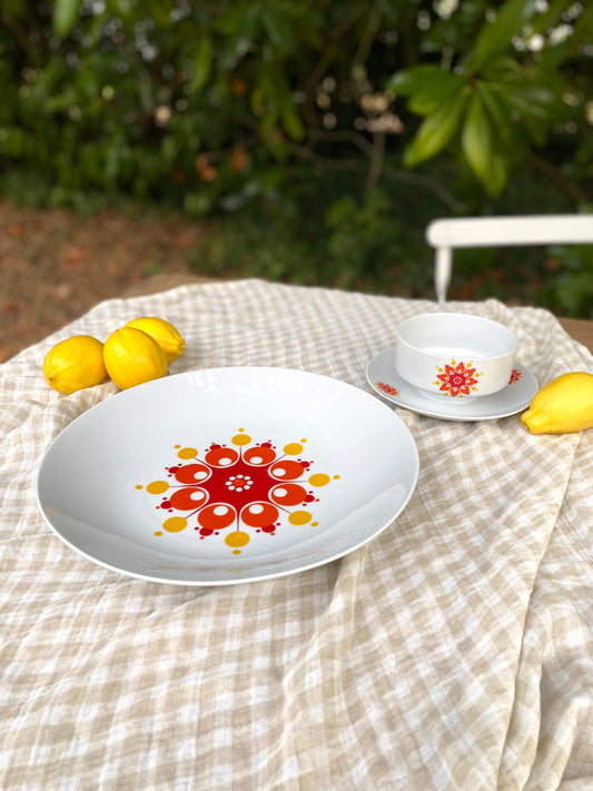 Duo plat rond creux et saucière en porcelaine Winterling, 1970