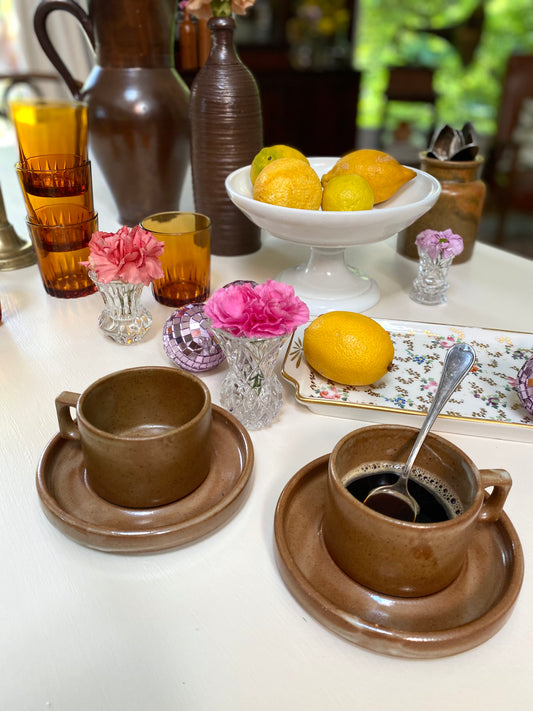 Service de 5 tasses avec soucoupes en grès