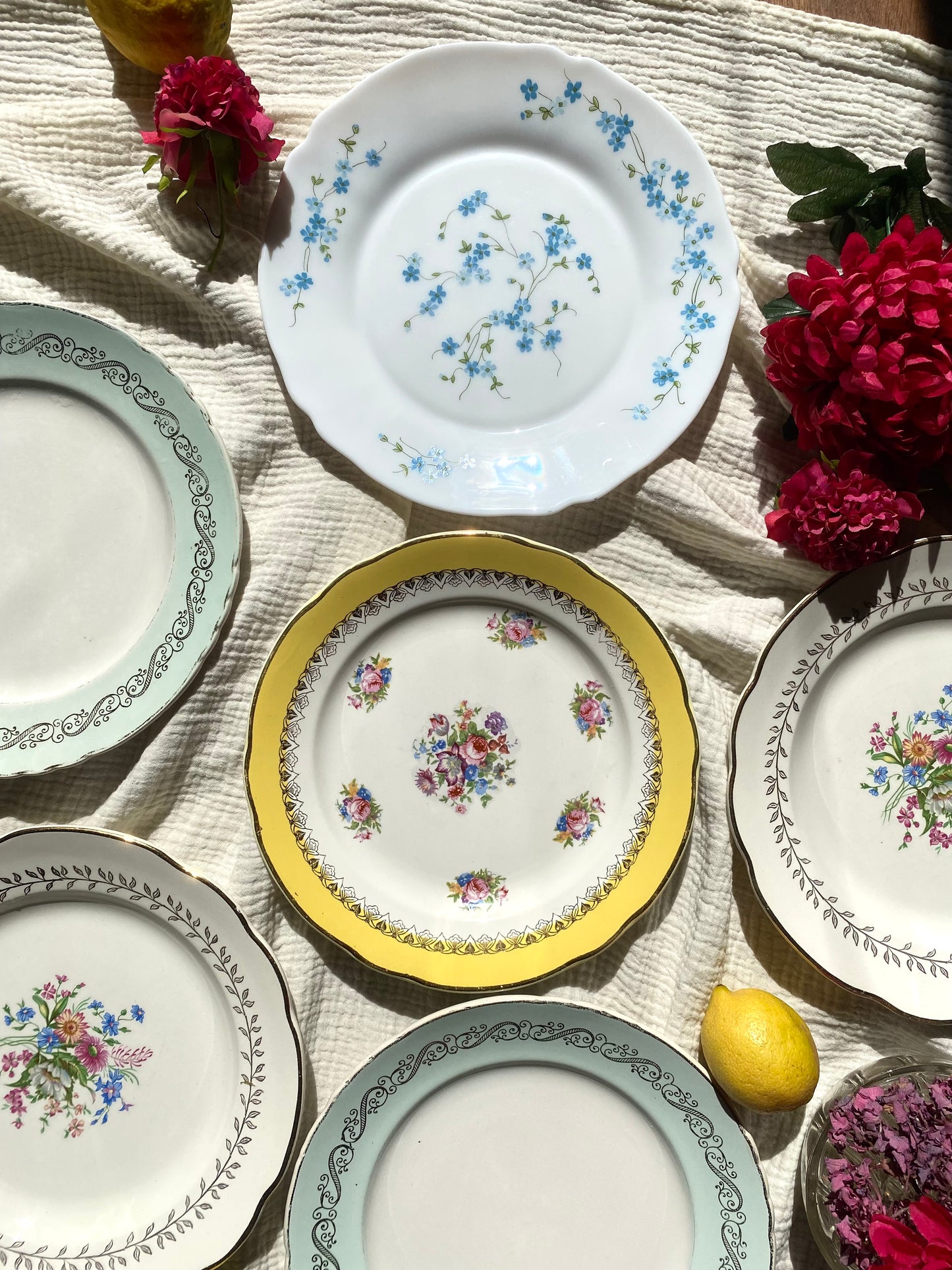 Assiettes anciennes dépareillées