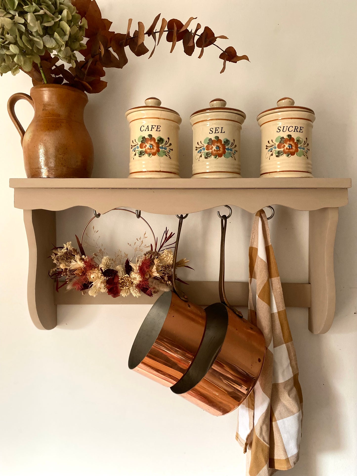 Étagère murale en bois ancien