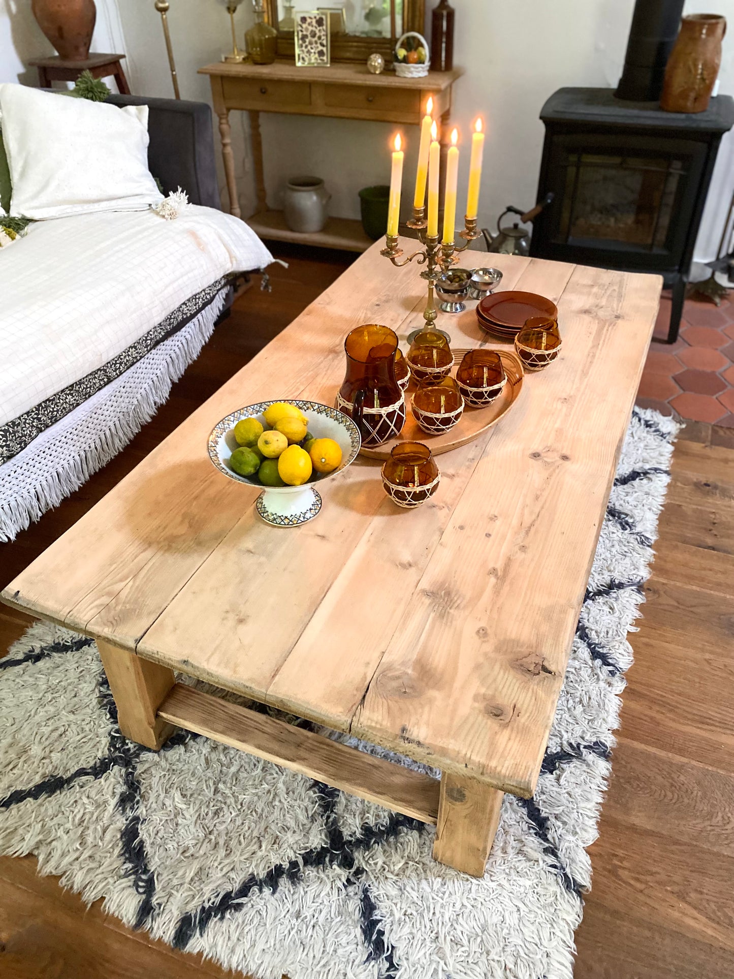 Table de ferme basse en bois ancien