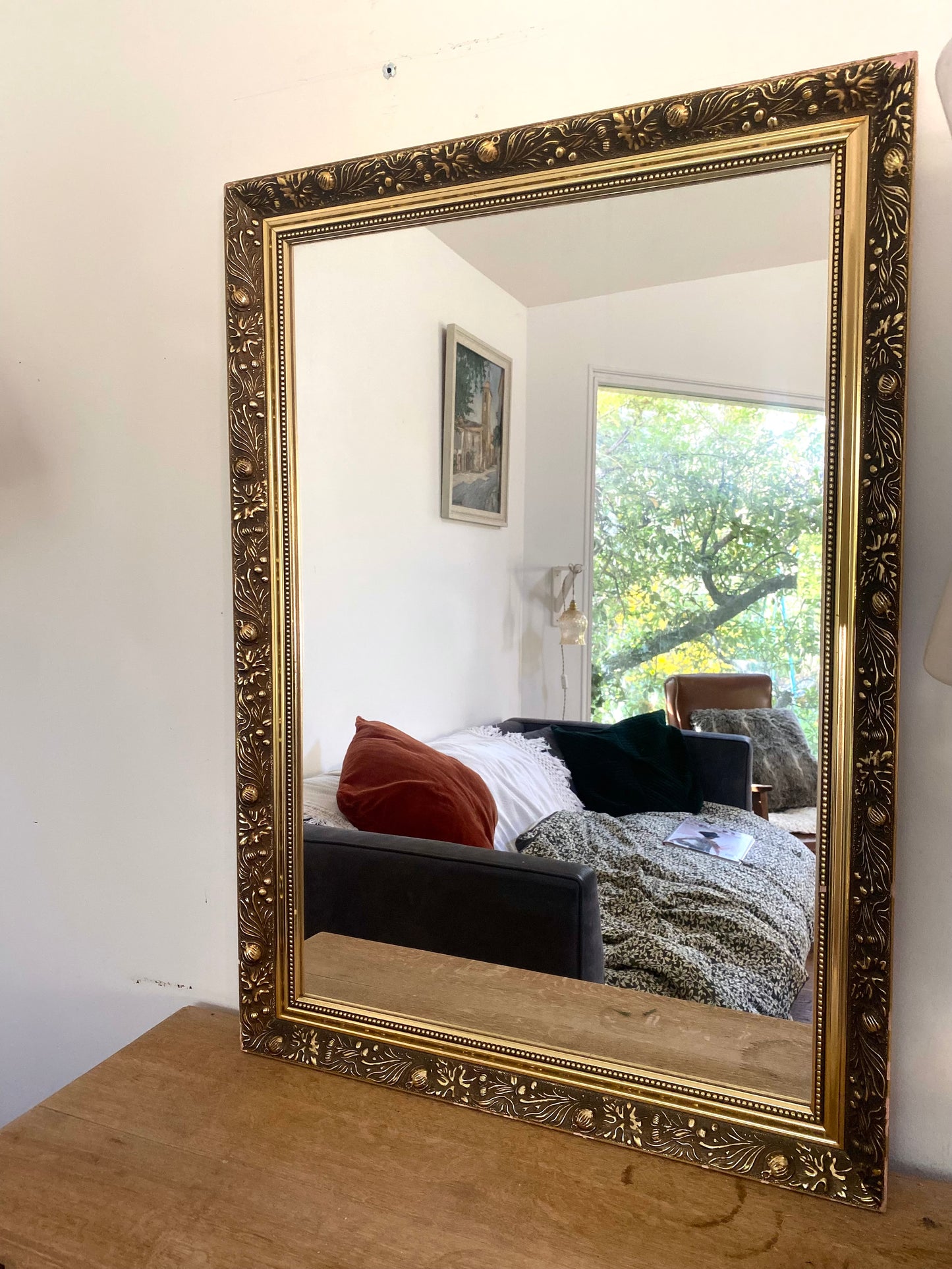 Grand Miroir de Style Classique – Cadre Doré Patiné - 1970