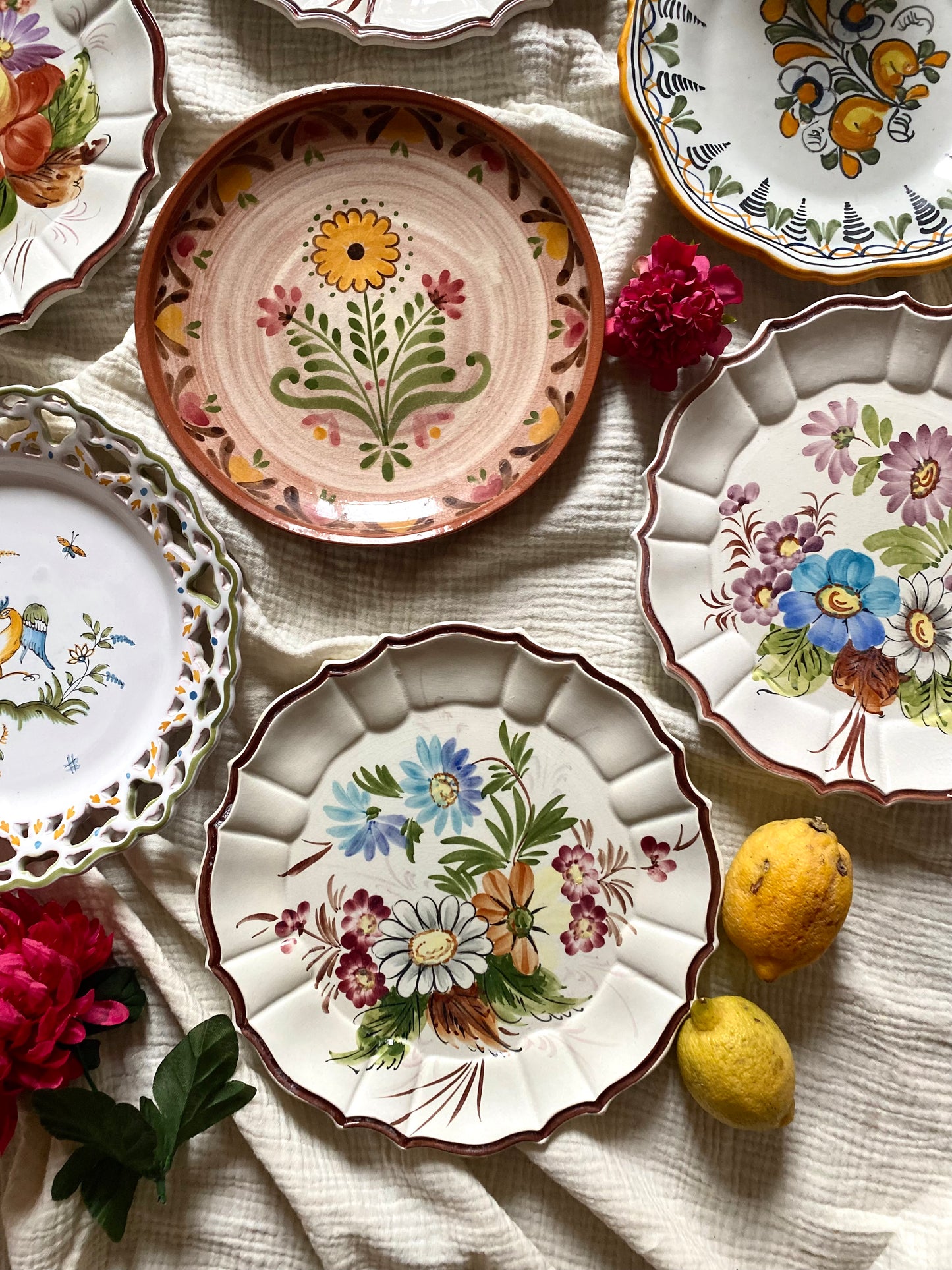 Assiettes anciennes dépareillées