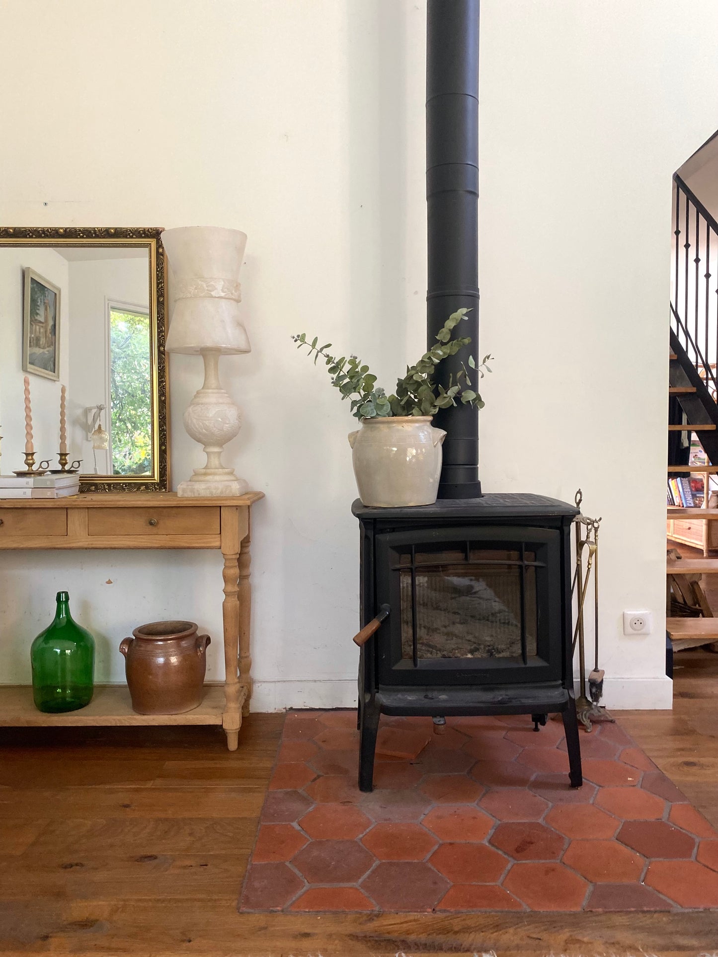 Grande Lampe d'Exception en Albâtre Sculpté - Style Néoclassique 1950