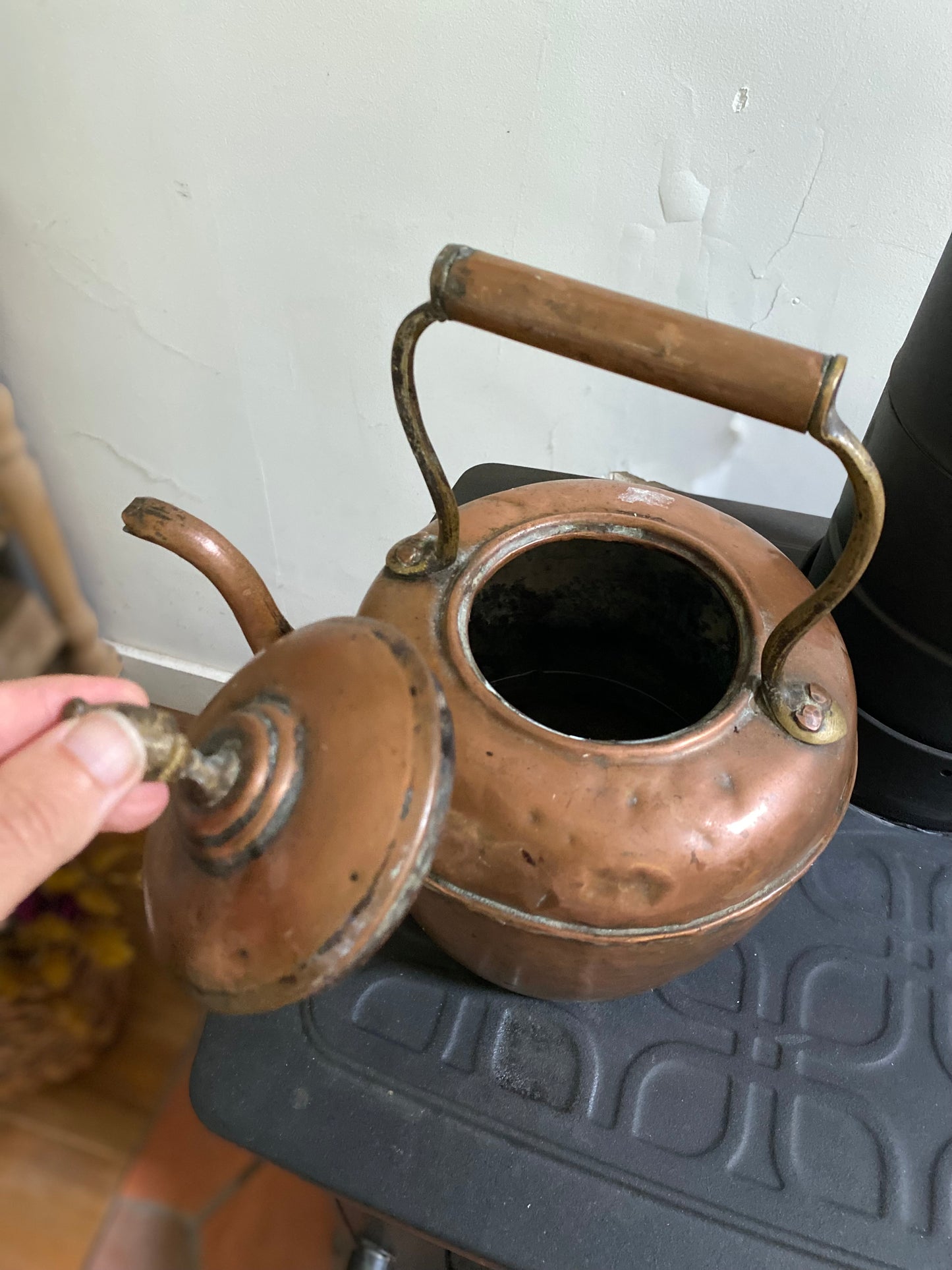 Bouilloire début du XXe siècle en cuivre martelé