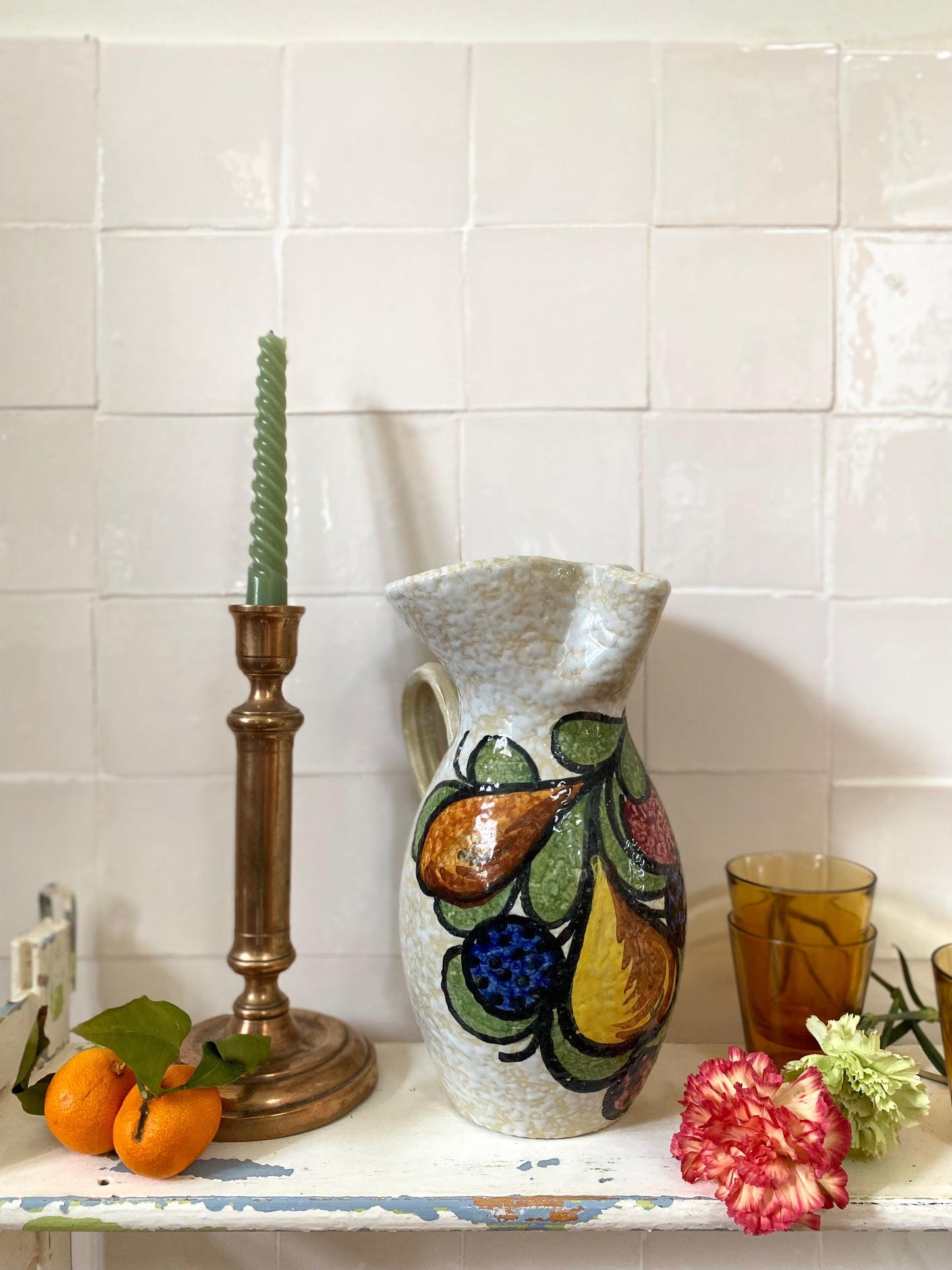 Pichet en céramique ancienne