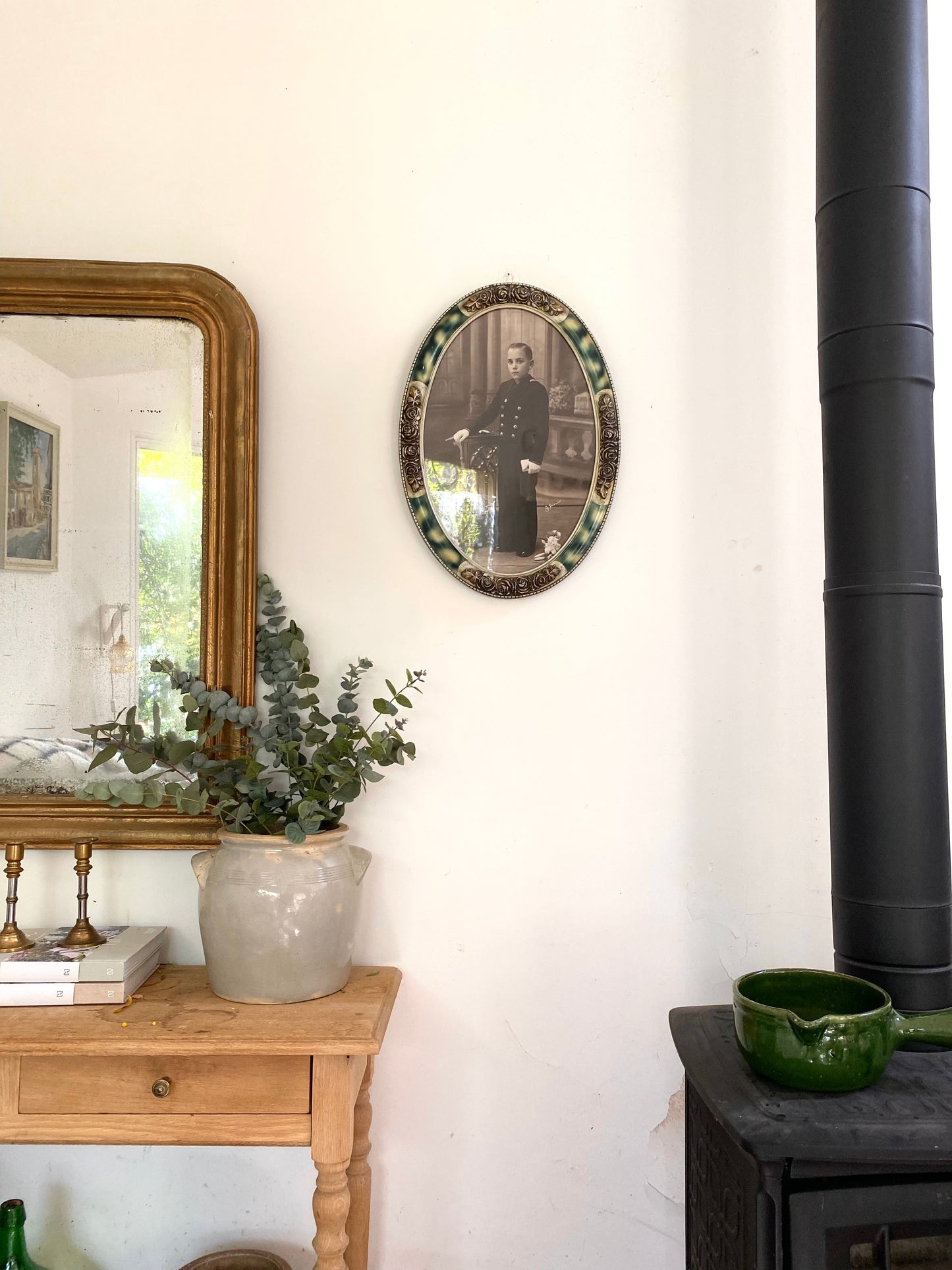 Portrait ancien ovale sous verre - Cadre Art Nouveau - 

Fin XIXème / Début XXème siècle (circa 1900).