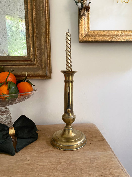 Bougeoir en laiton ancien