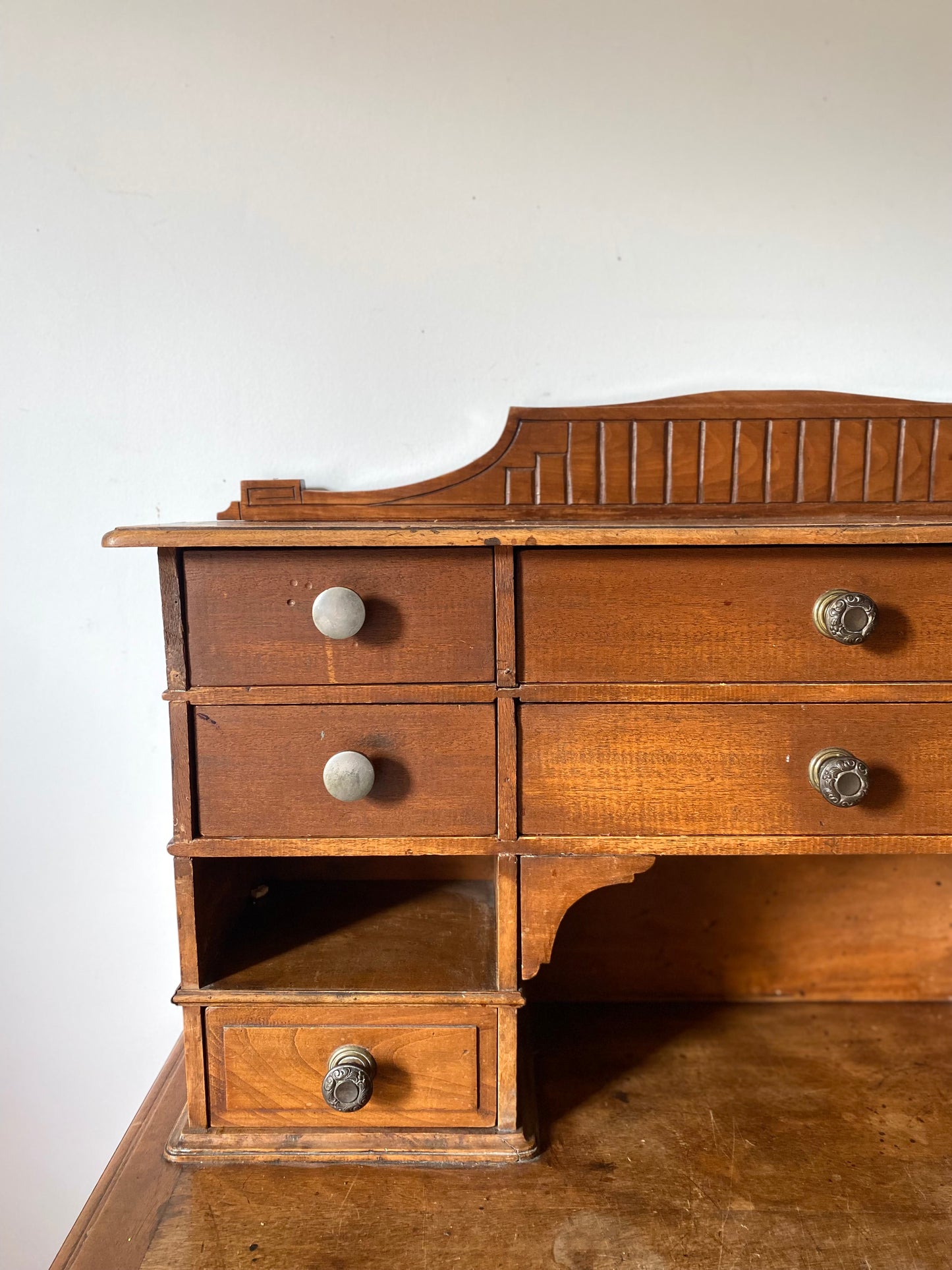 Bureau secrétaire en bois massif ancien