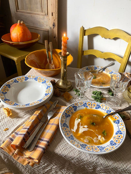 Lot de 5 assiettes creuses en faïence, années 40