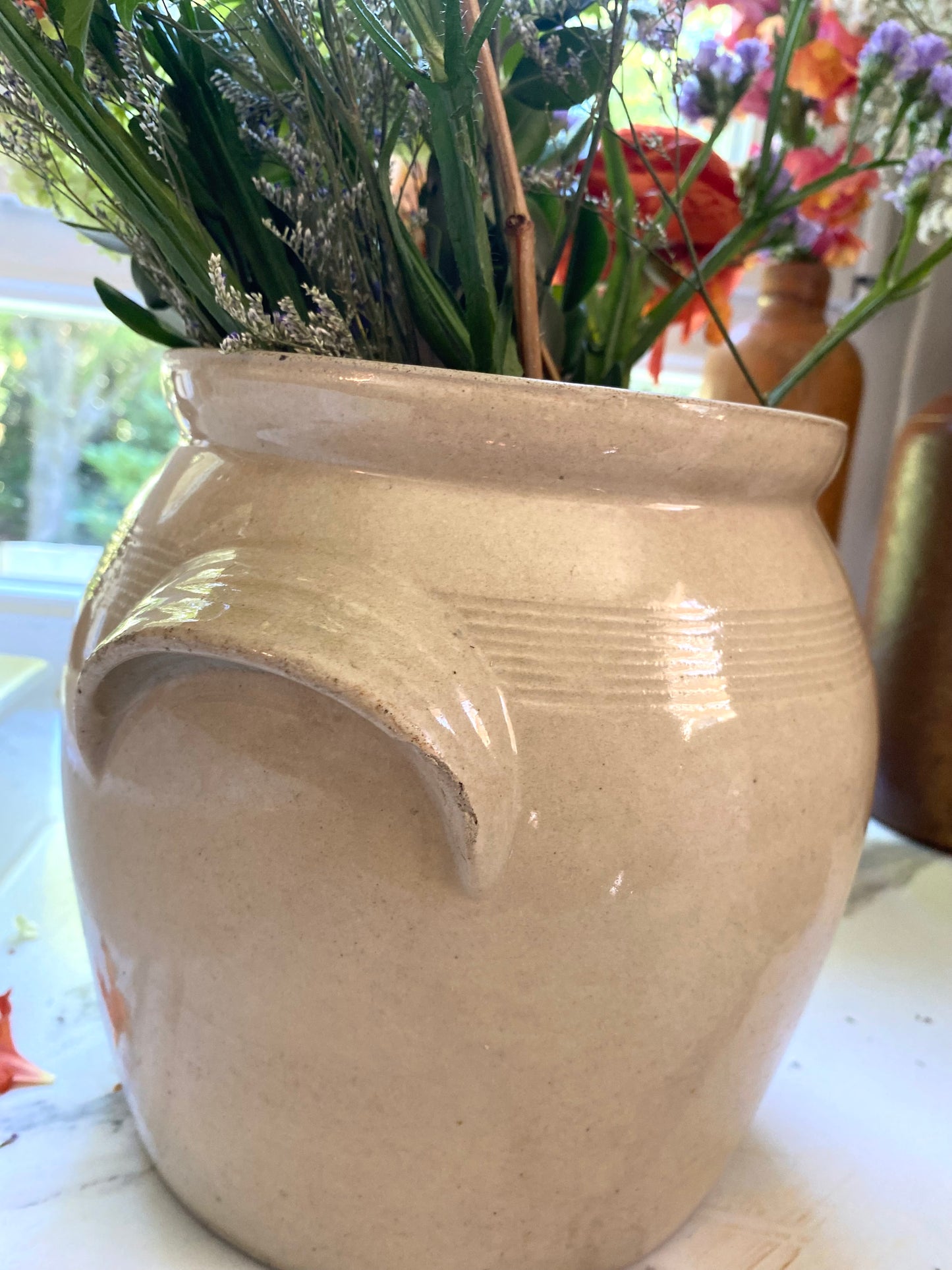 Pot à graisse ancien en grès crème vernissé