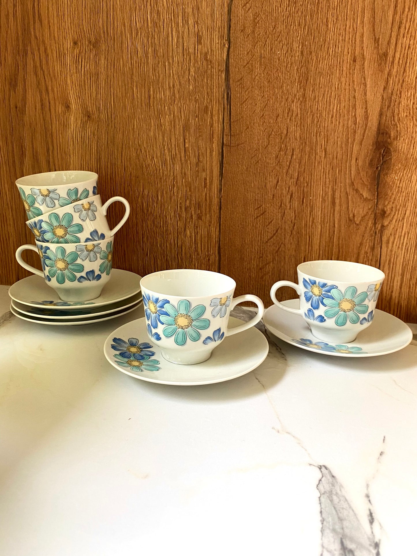 Tasses à café en porcelaine
