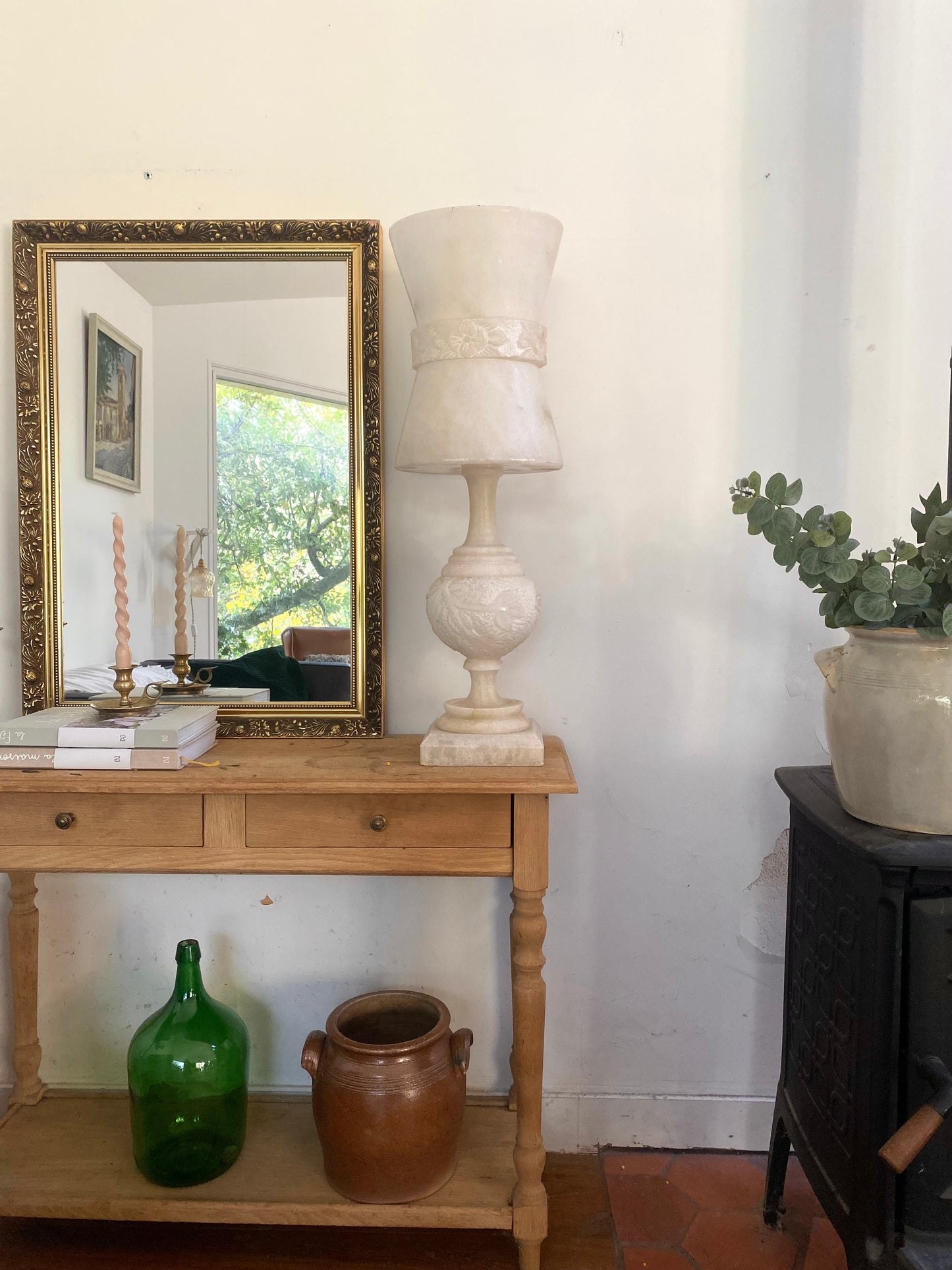 Grande Lampe d'Exception en Albâtre Sculpté - Style Néoclassique 1950