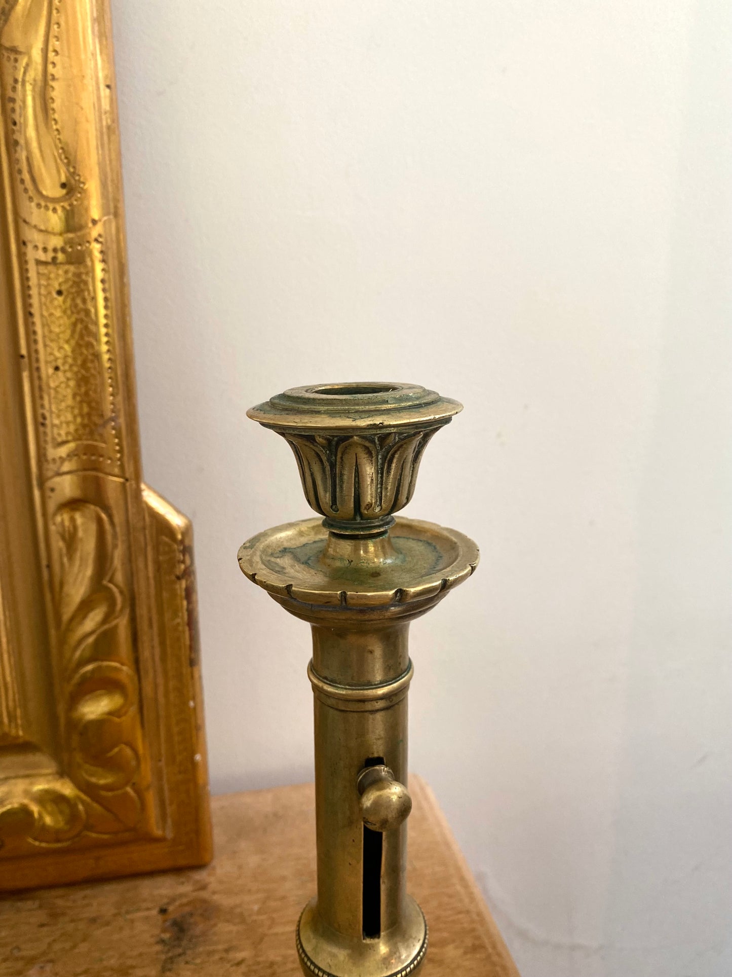 Rare Bougeoir Ancien en Laiton -  XIXème - Système Pousse-Bougie