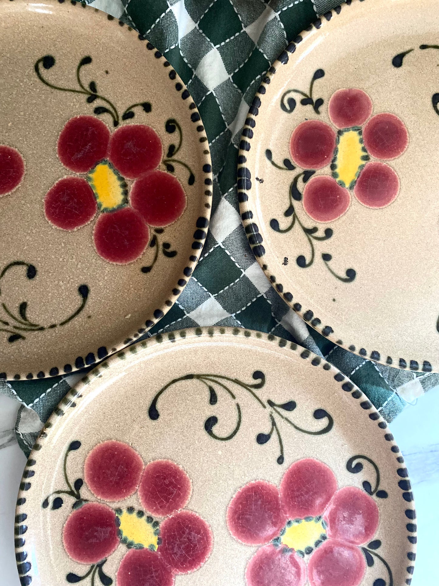 Assiettes en grès