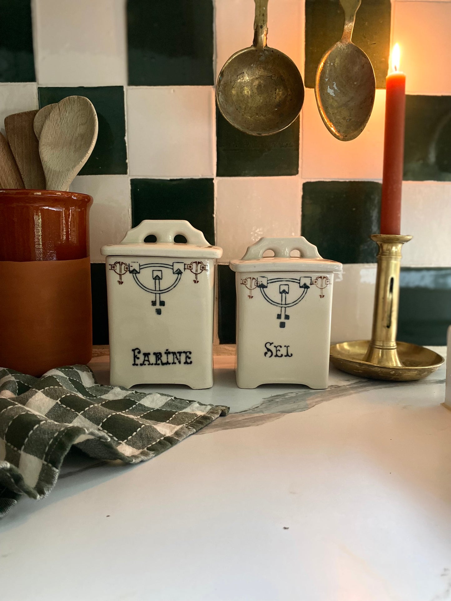 Duo de pots à épices 1920