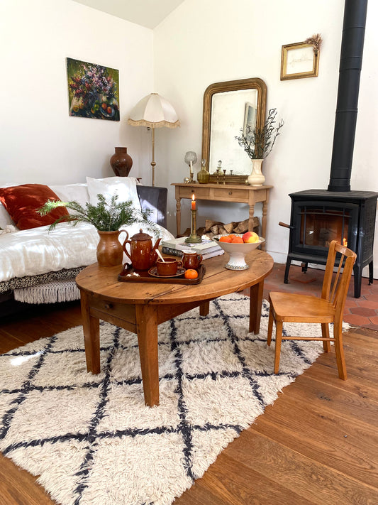 Table basse ancienne en noyer de 1900