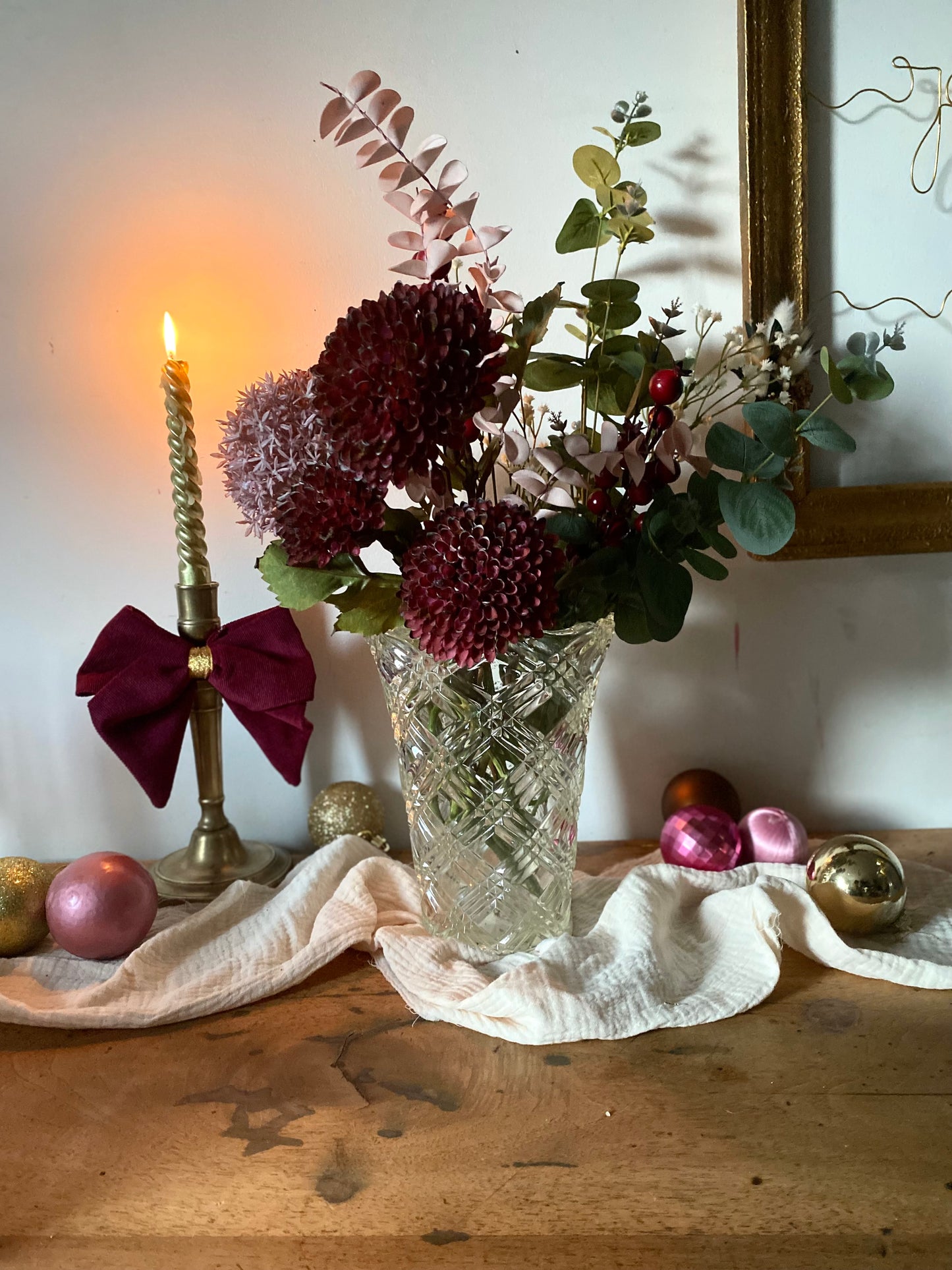 Vase en verre ciselé vintage
